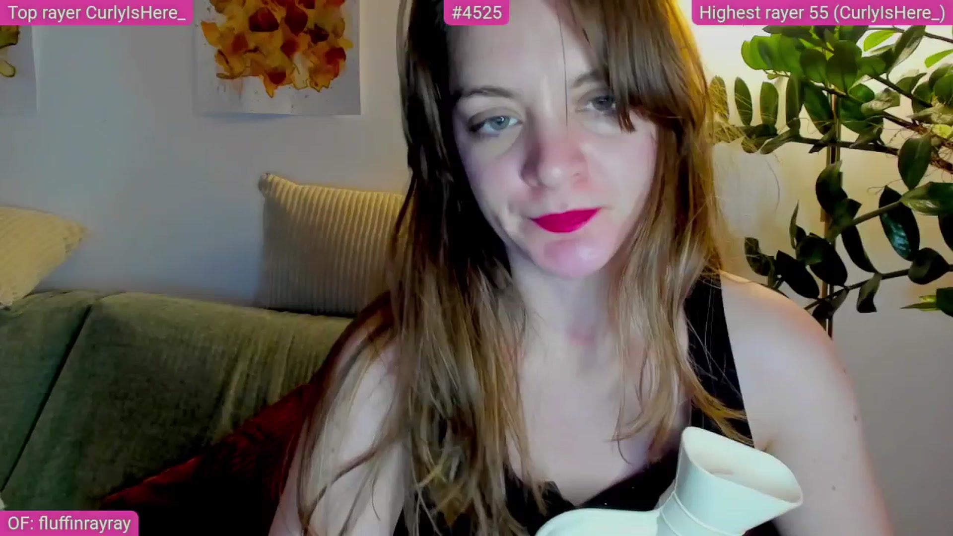 Gallery image thumbnail from FluffinRayRay's myfreecams stream on, 05/13/2025, 24:01 image 3 of 20