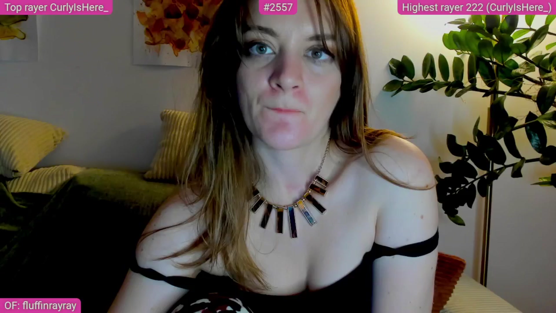 Gallery image thumbnail from FluffinRayRay's myfreecams stream on, 05/17/2025, 24:02 image 11 of 20