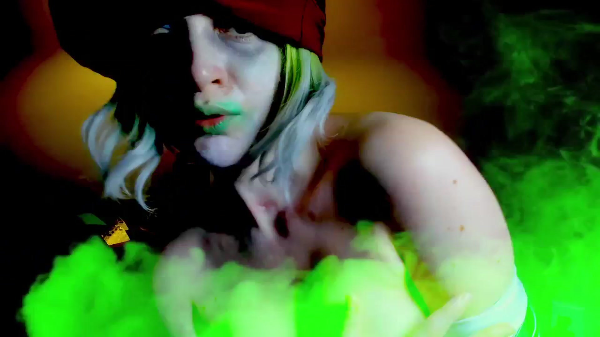 Gallery image thumbnail from FluffinRayRay's myfreecams stream on, 10/06/2025, 01:35 image 18 of 20