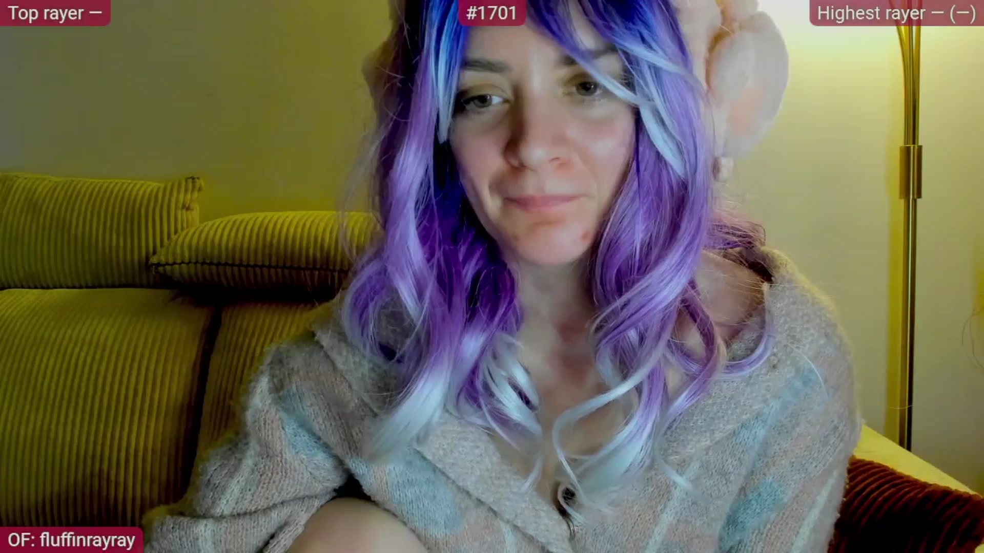 Gallery image thumbnail from FluffinRayRay's myfreecams stream on, 12/17/2025, 24:36 image 18 of 20