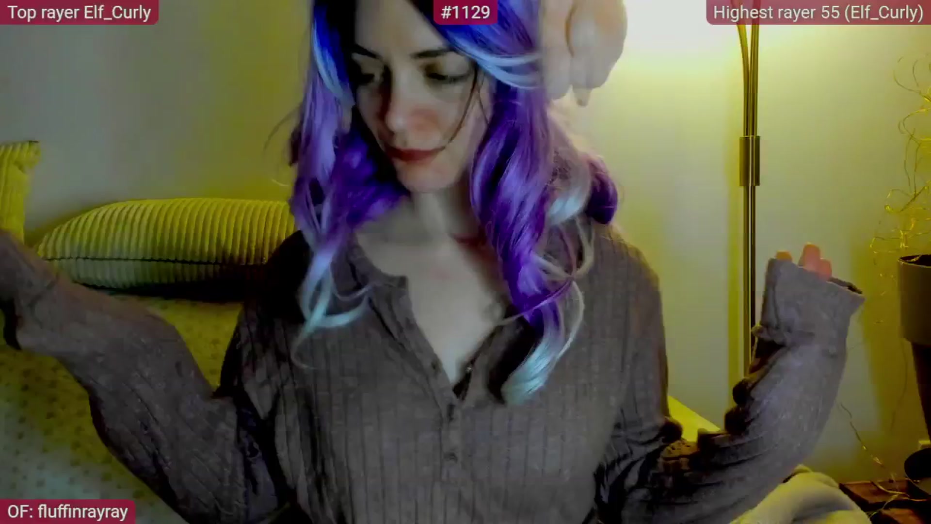 Gallery image thumbnail from FluffinRayRay's myfreecams stream on, 12/31/2025, 02:08 image 6 of 20