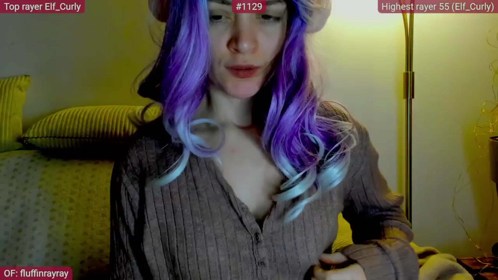 Gallery image thumbnail from FluffinRayRay's myfreecams stream on, 12/31/2025, 02:08 image 7 of 20