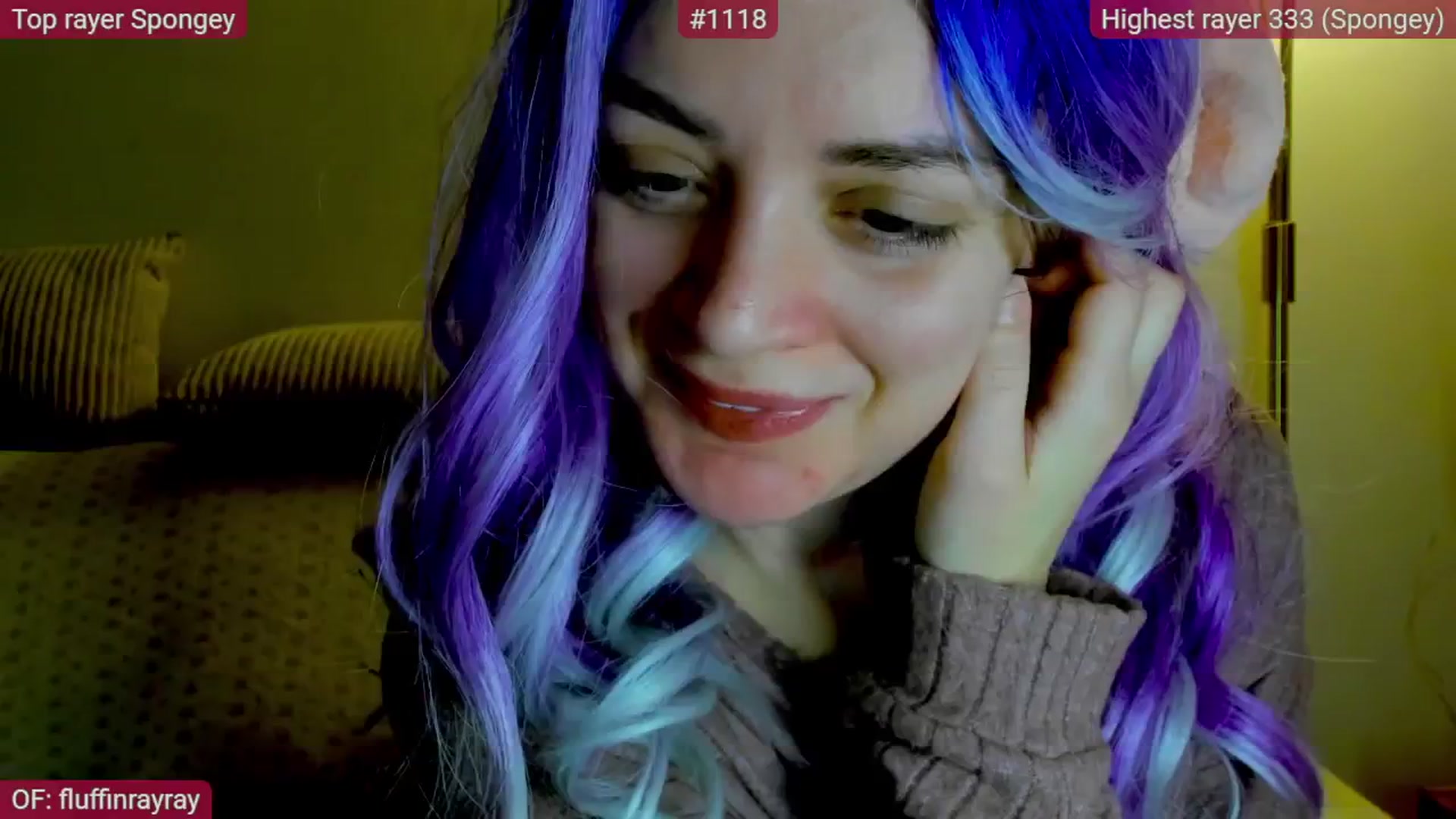 Gallery image thumbnail from FluffinRayRay's myfreecams stream on, 12/31/2025, 02:08 image 11 of 20