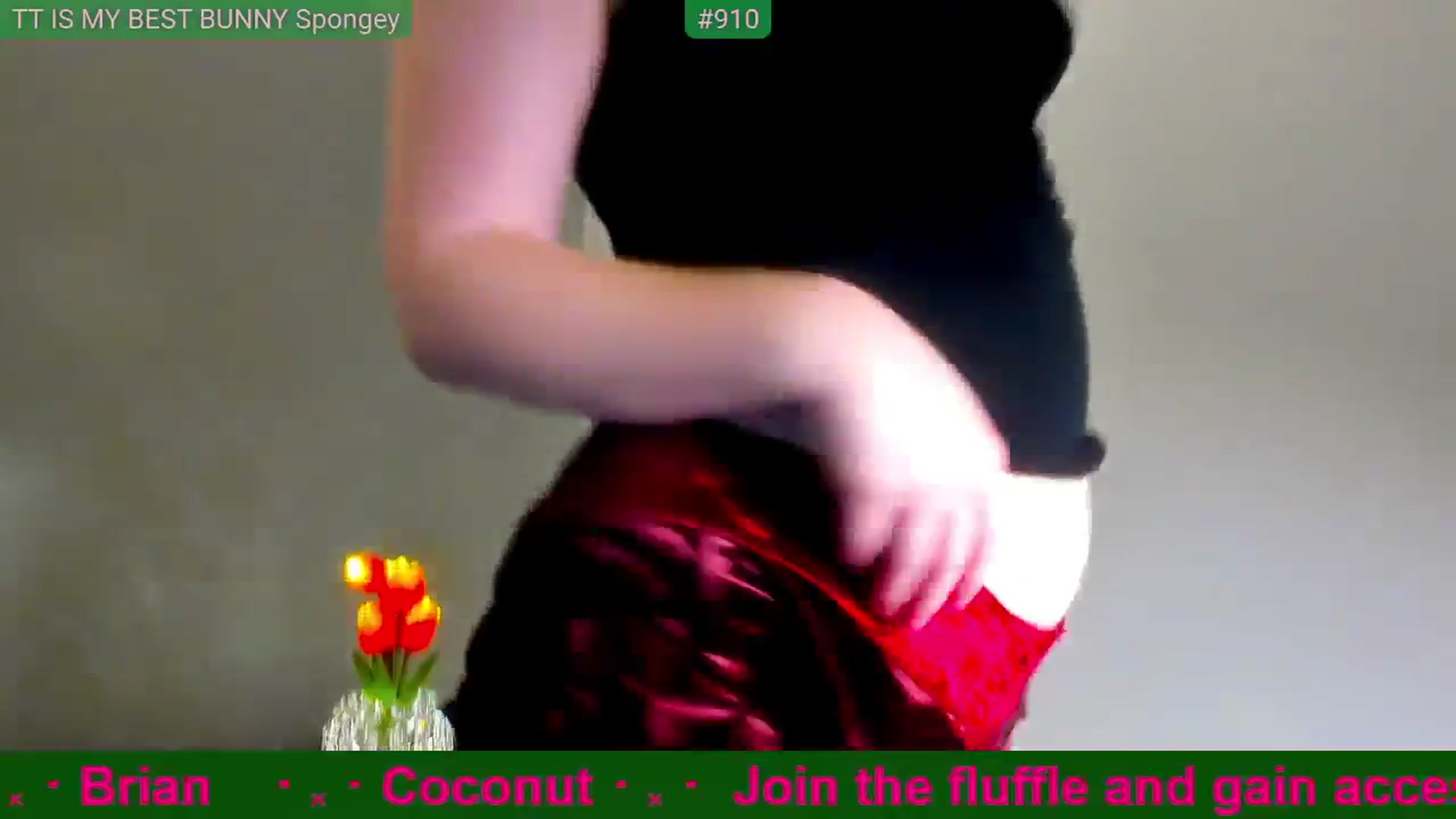 Gallery image thumbnail from FluffinRayRay's myfreecams stream on, 04/11/2026, 01:18 image 15 of 20