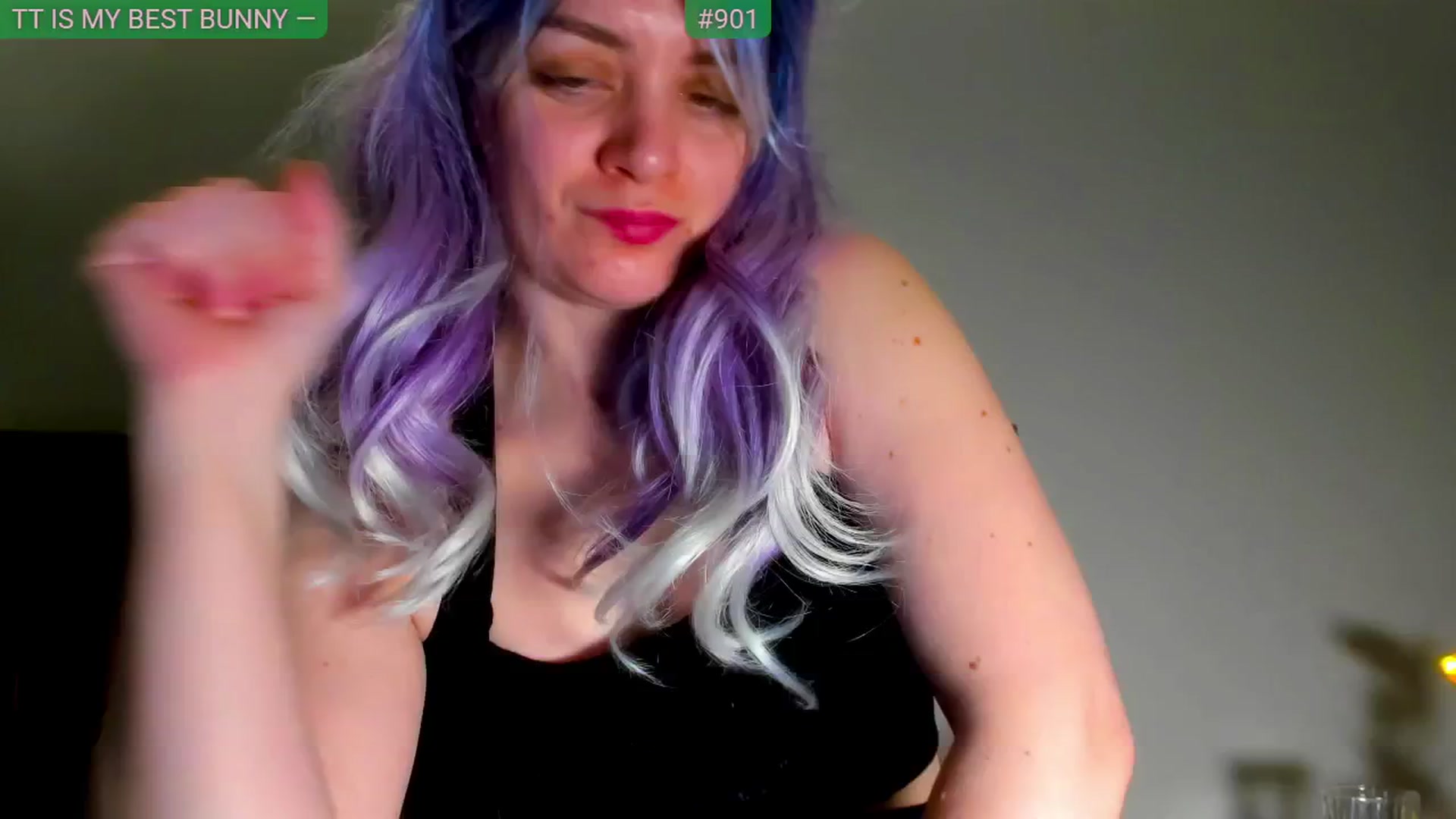 Gallery image thumbnail from FluffinRayRay's myfreecams stream on, 04/14/2026, 24:01 image 3 of 20
