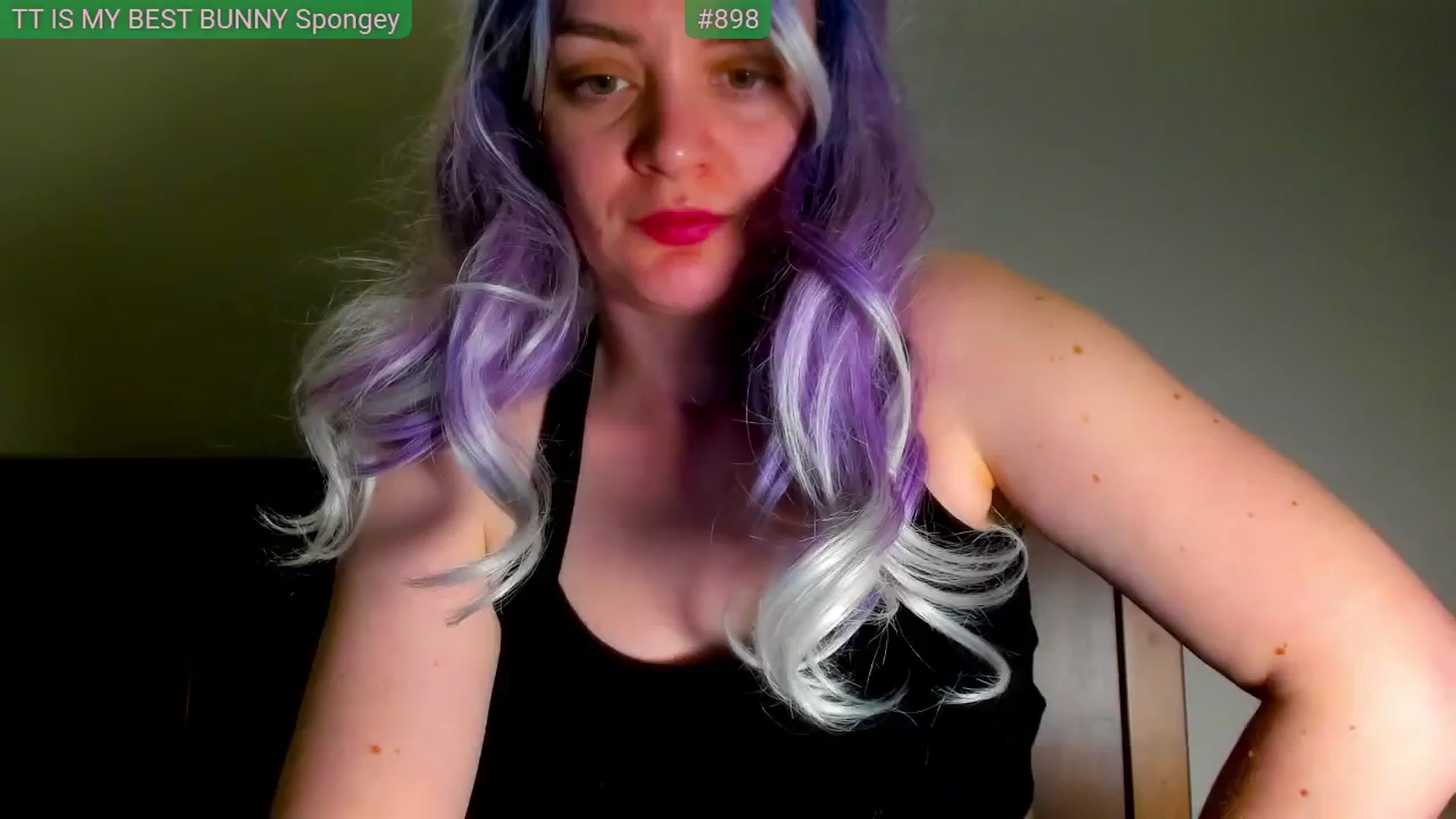 Gallery image thumbnail from FluffinRayRay's myfreecams stream on, 04/14/2026, 24:01 image 14 of 20