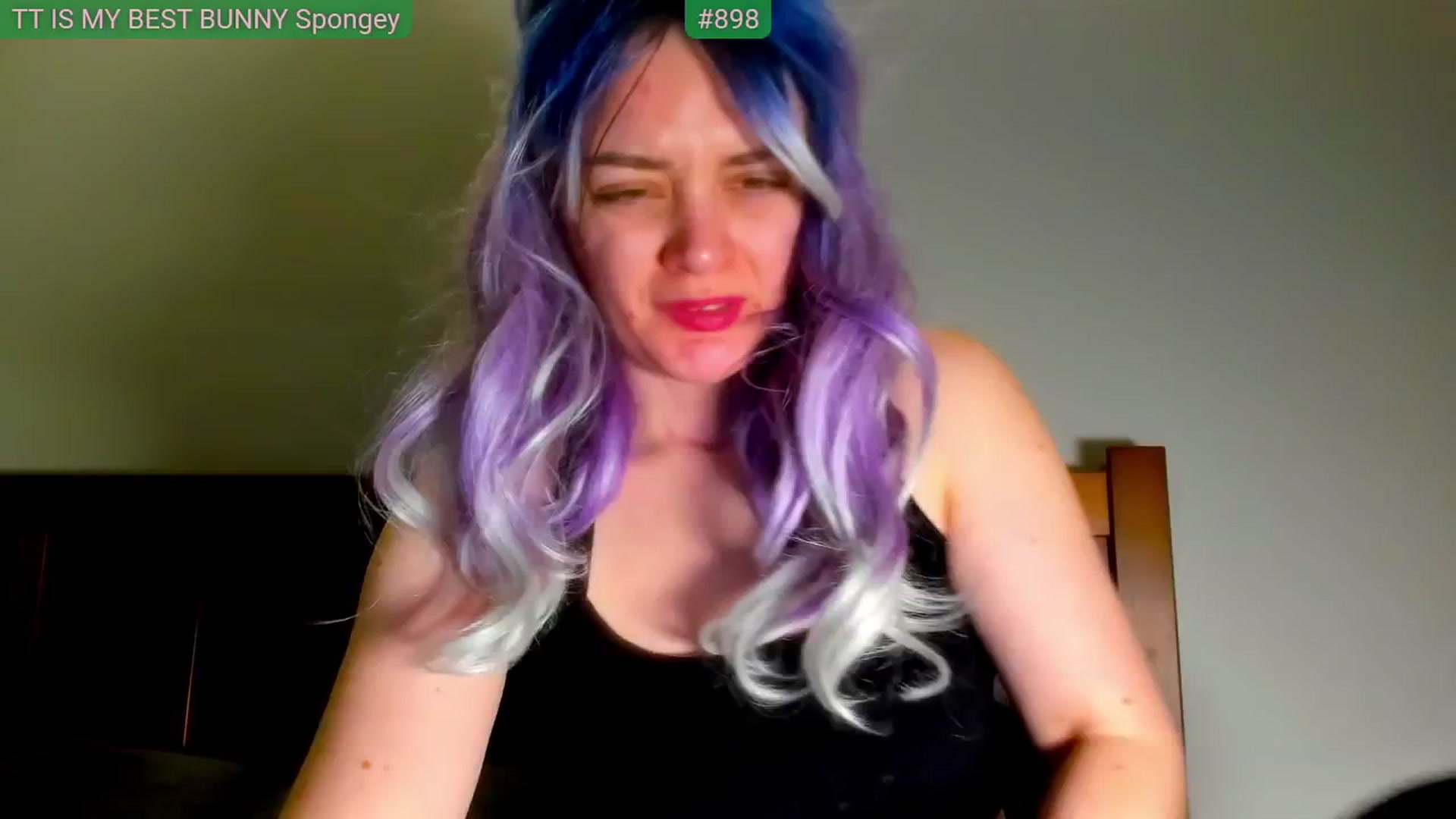 Gallery image thumbnail from FluffinRayRay's myfreecams stream on, 04/14/2026, 24:01 image 15 of 20