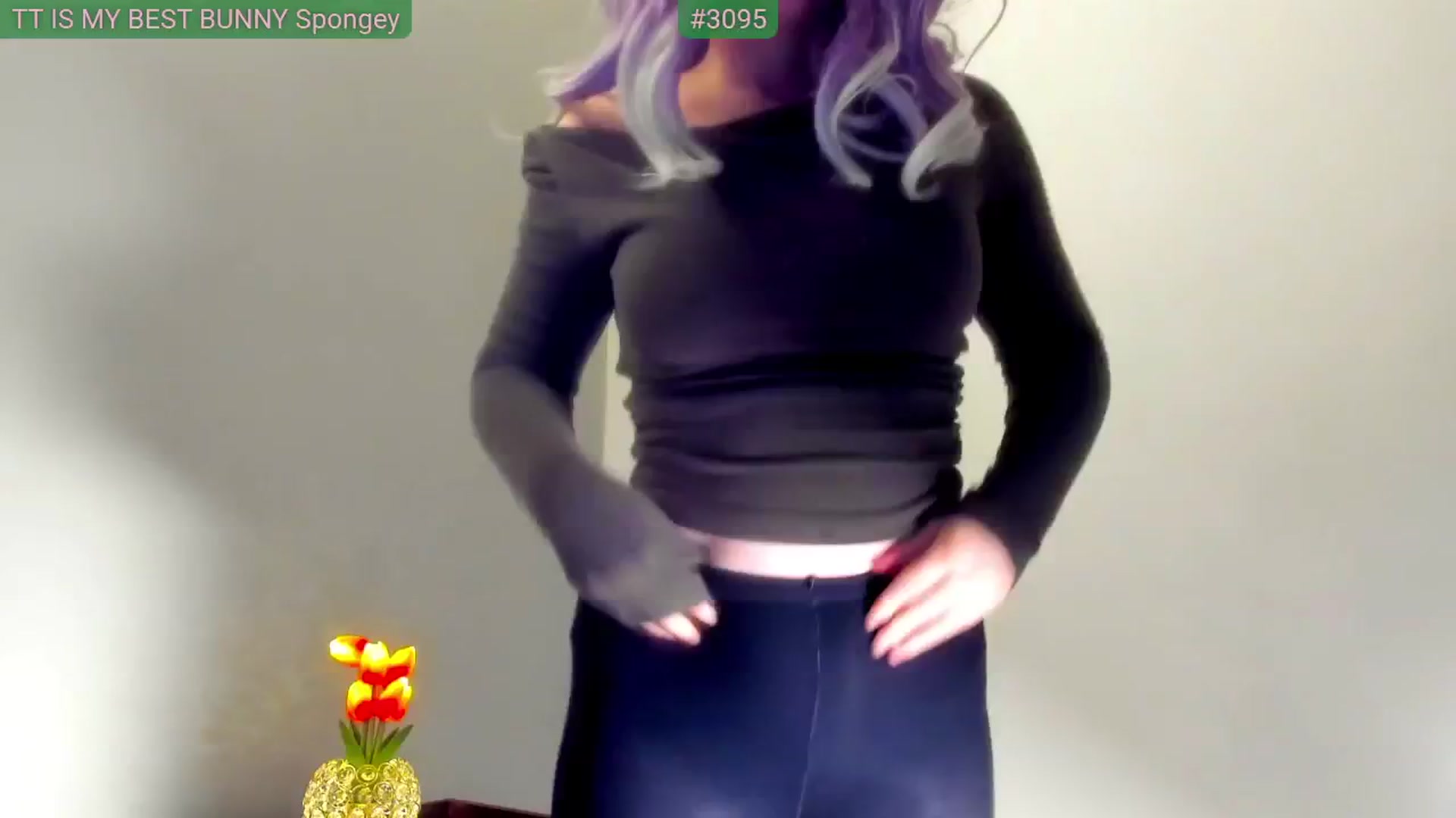Gallery image thumbnail from FluffinRayRay's myfreecams stream on, 05/03/2026, 24:45 image 5 of 20