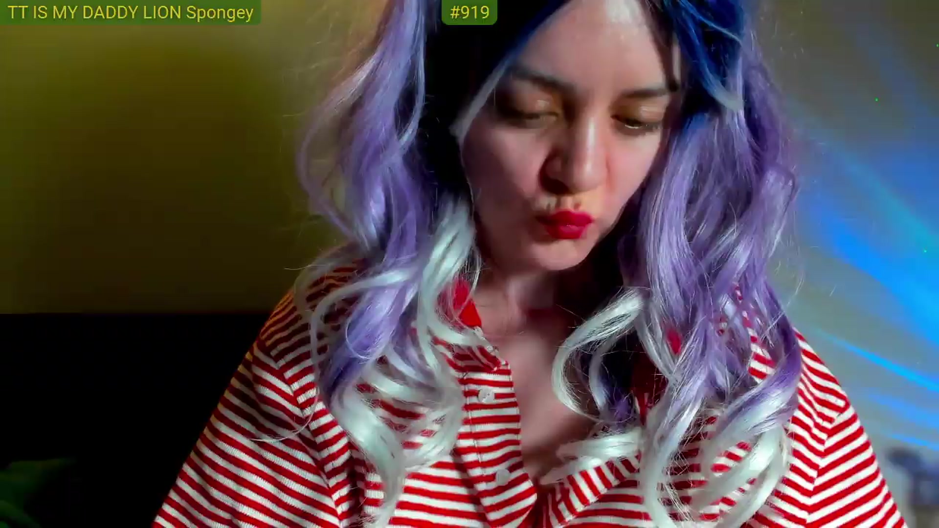 Gallery image thumbnail from FluffinRayRay's myfreecams stream on, 05/20/2026, 01:32 image 8 of 20