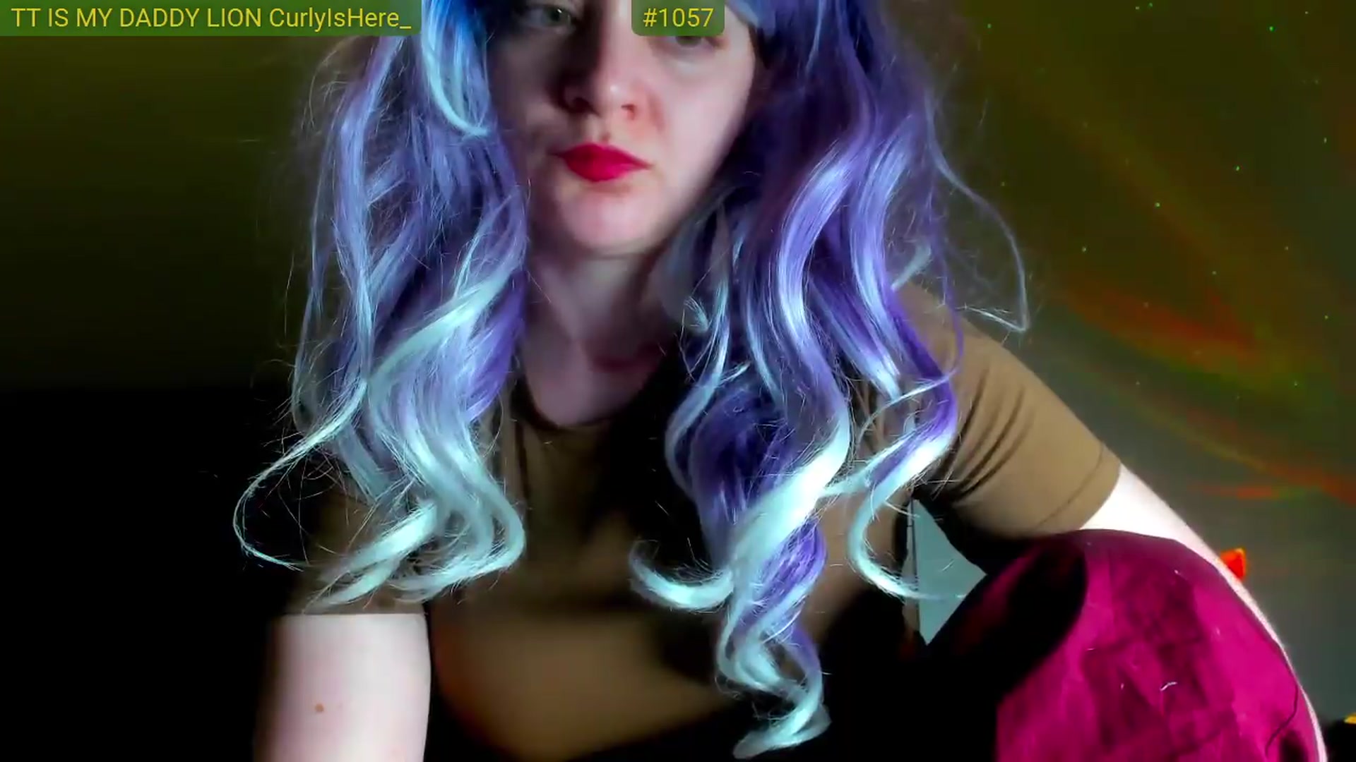 Gallery image thumbnail from FluffinRayRay's myfreecams stream on, 05/29/2026, 24:25 image 18 of 20