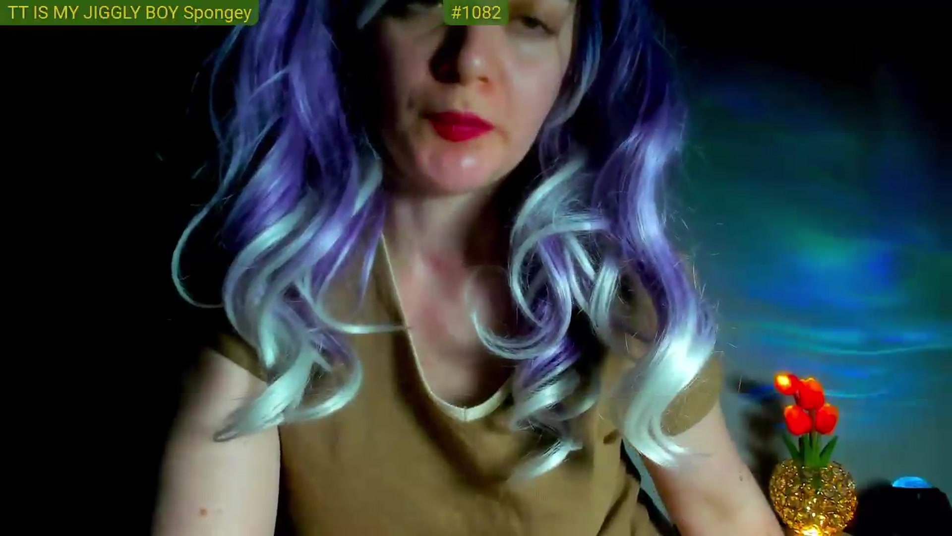 Gallery image thumbnail from FluffinRayRay's myfreecams stream on, 06/05/2026, 01:02 image 16 of 20