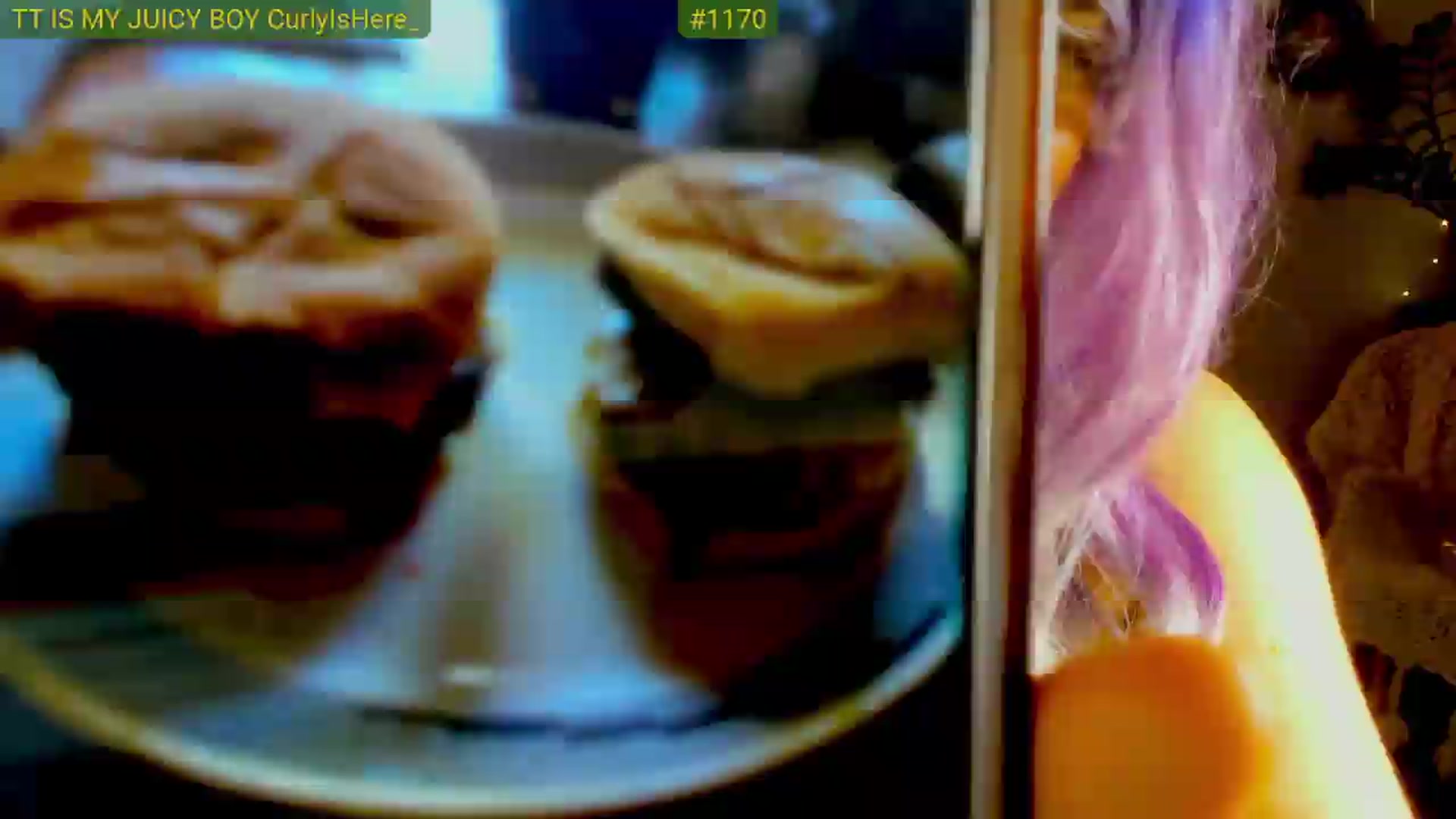 Gallery image thumbnail from FluffinRayRay's myfreecams stream on, 07/19/2026, 24:37 image 5 of 20