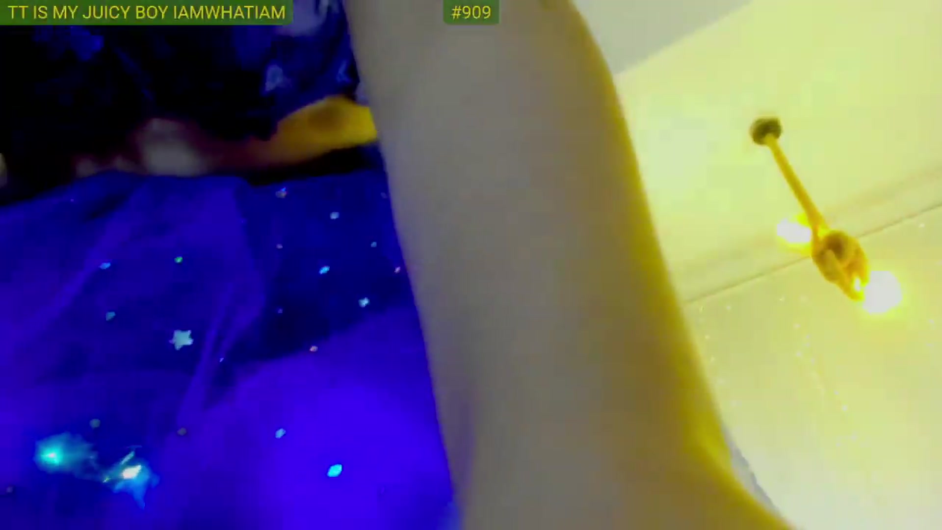 Gallery image thumbnail from FluffinRayRay's myfreecams stream on, 08/01/2026, 01:06 image 6 of 20