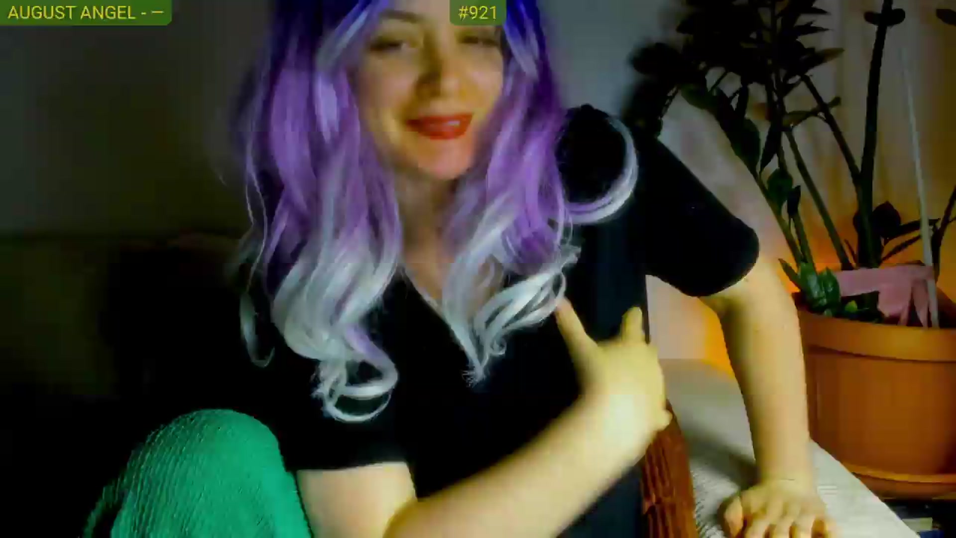 Gallery image thumbnail from FluffinRayRay's myfreecams stream on, 08/18/2026, 24:01 image 2 of 20