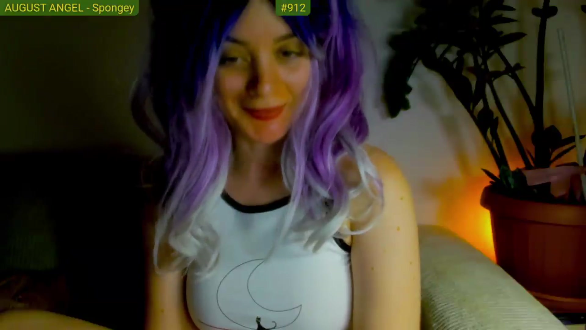 Gallery image thumbnail from FluffinRayRay's myfreecams stream on, 08/22/2026, 24:40 image 19 of 20