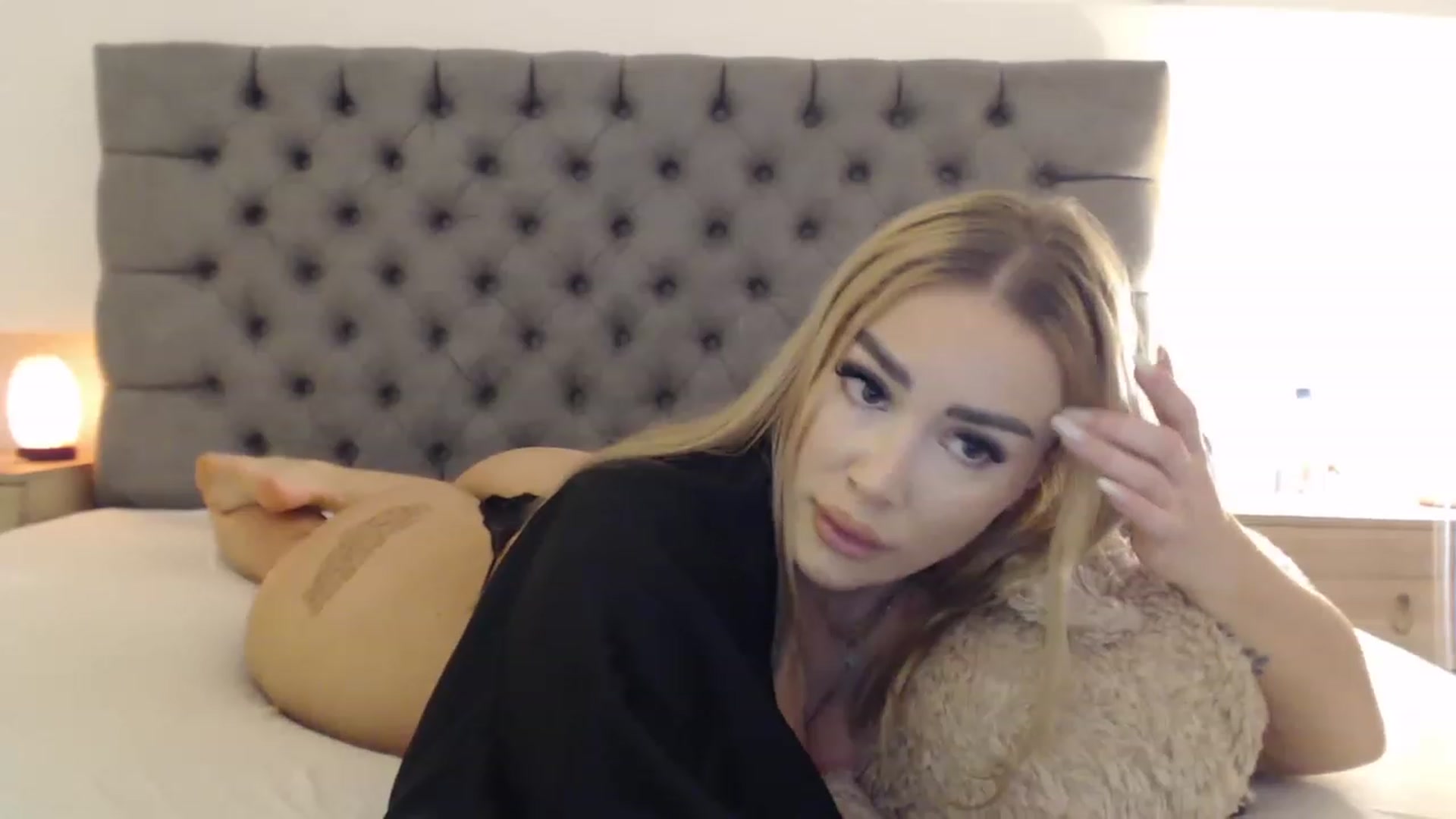 Gallery image thumbnail from Fluffycookie_'s myfreecams stream on, 03/27/2023, 16:20 image 20 of 20