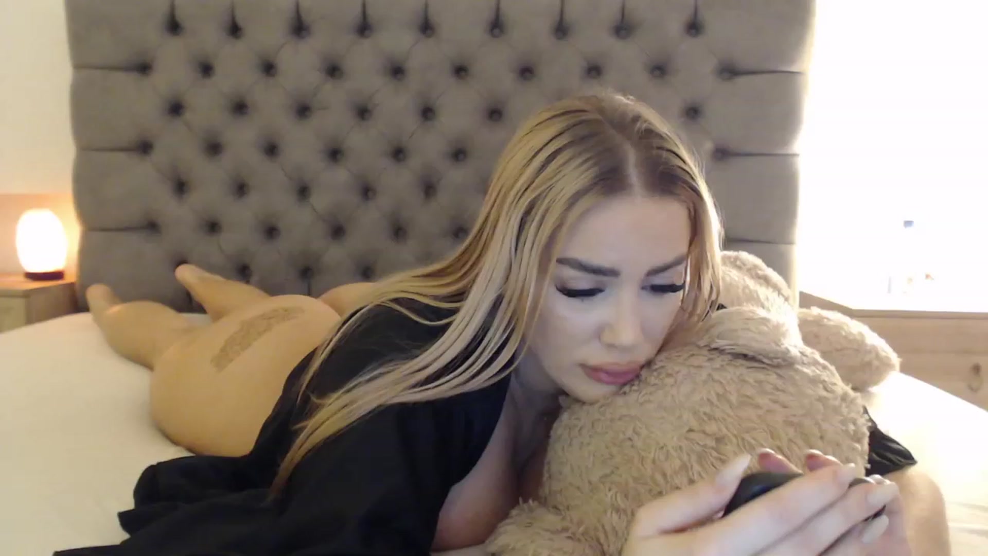 Gallery image thumbnail from Fluffycookie_'s myfreecams stream on, 03/27/2023, 16:48 image 12 of 20