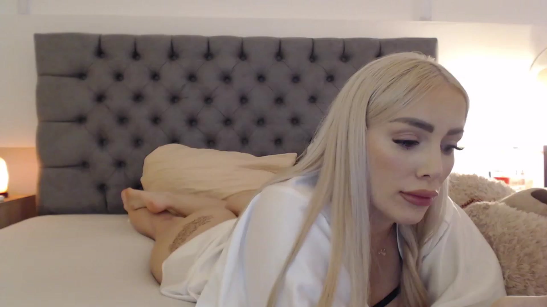 Gallery image thumbnail from Fluffycookie_'s myfreecams stream on, 10/17/2023, 13:48 image 11 of 20
