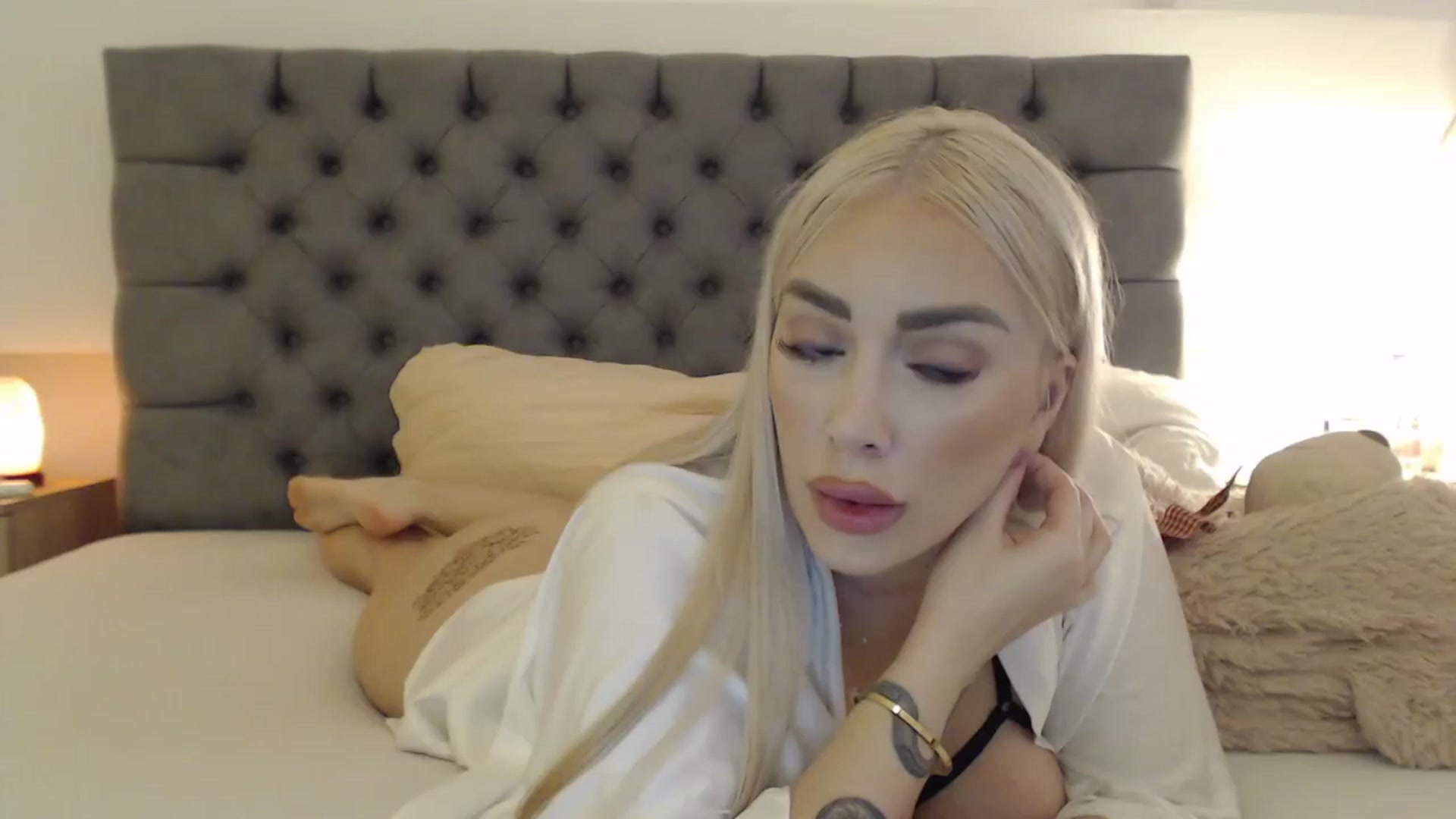 Gallery image thumbnail from Fluffycookie_'s myfreecams stream on, 10/17/2023, 13:48 image 15 of 20