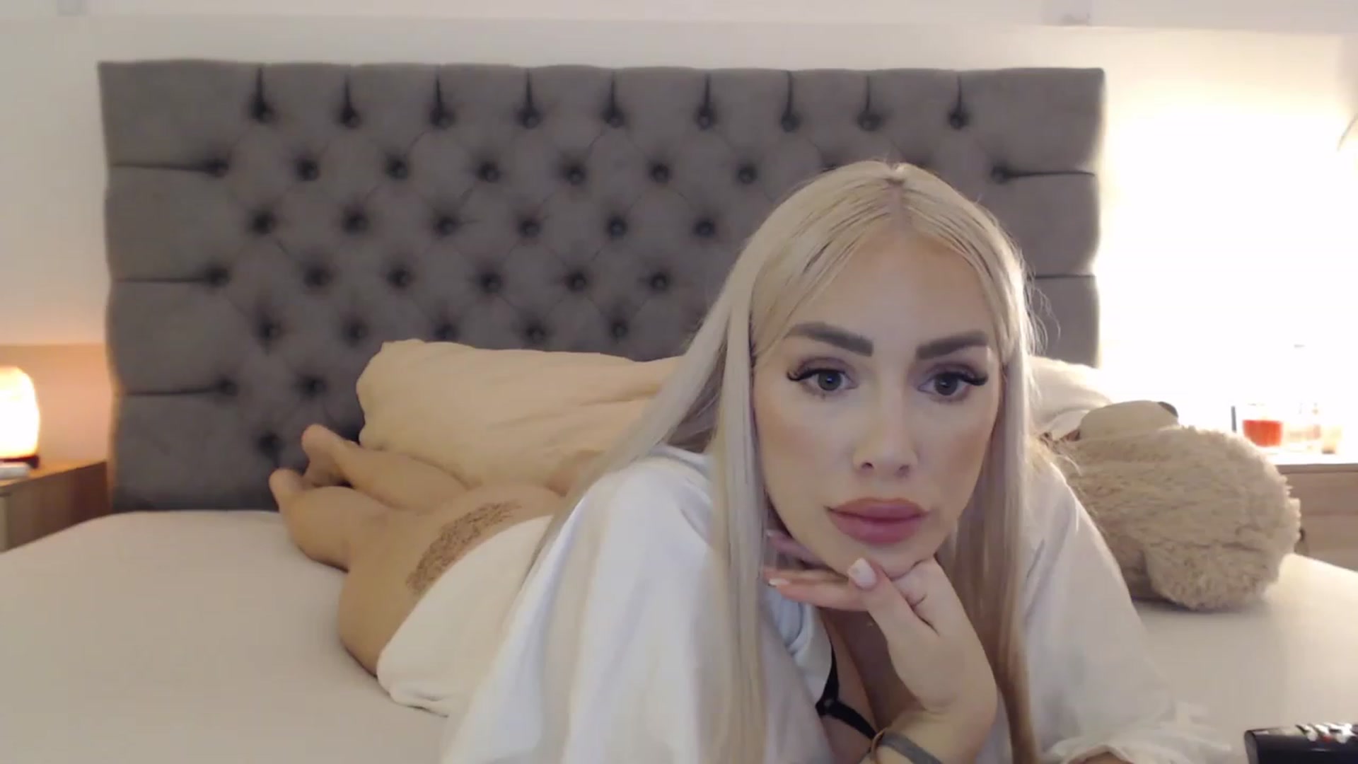 Gallery image thumbnail from Fluffycookie_'s myfreecams stream on, 10/17/2023, 14:23 image 10 of 20