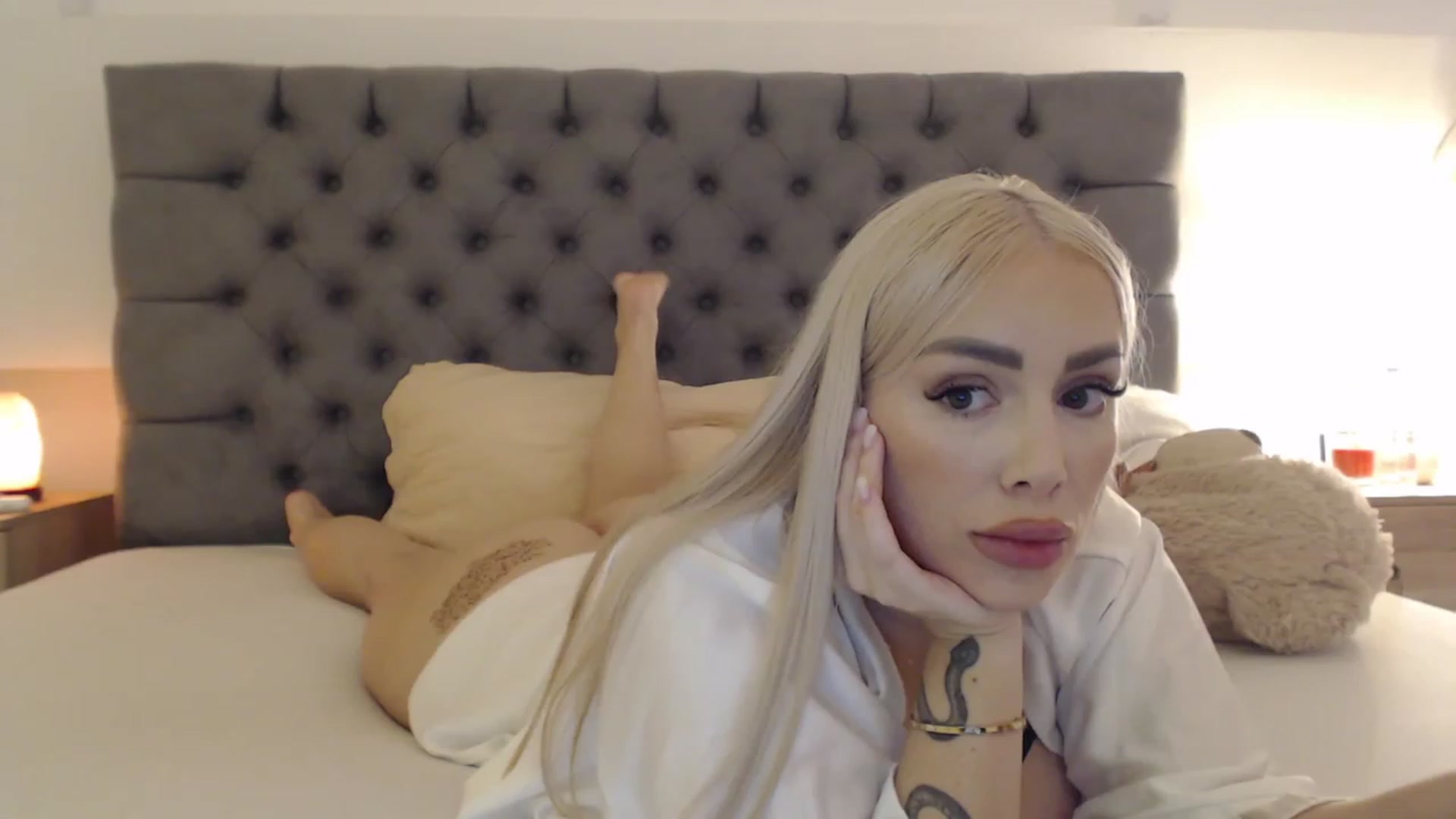 Gallery image thumbnail from Fluffycookie_'s myfreecams stream on, 10/17/2023, 14:23 image 5 of 20