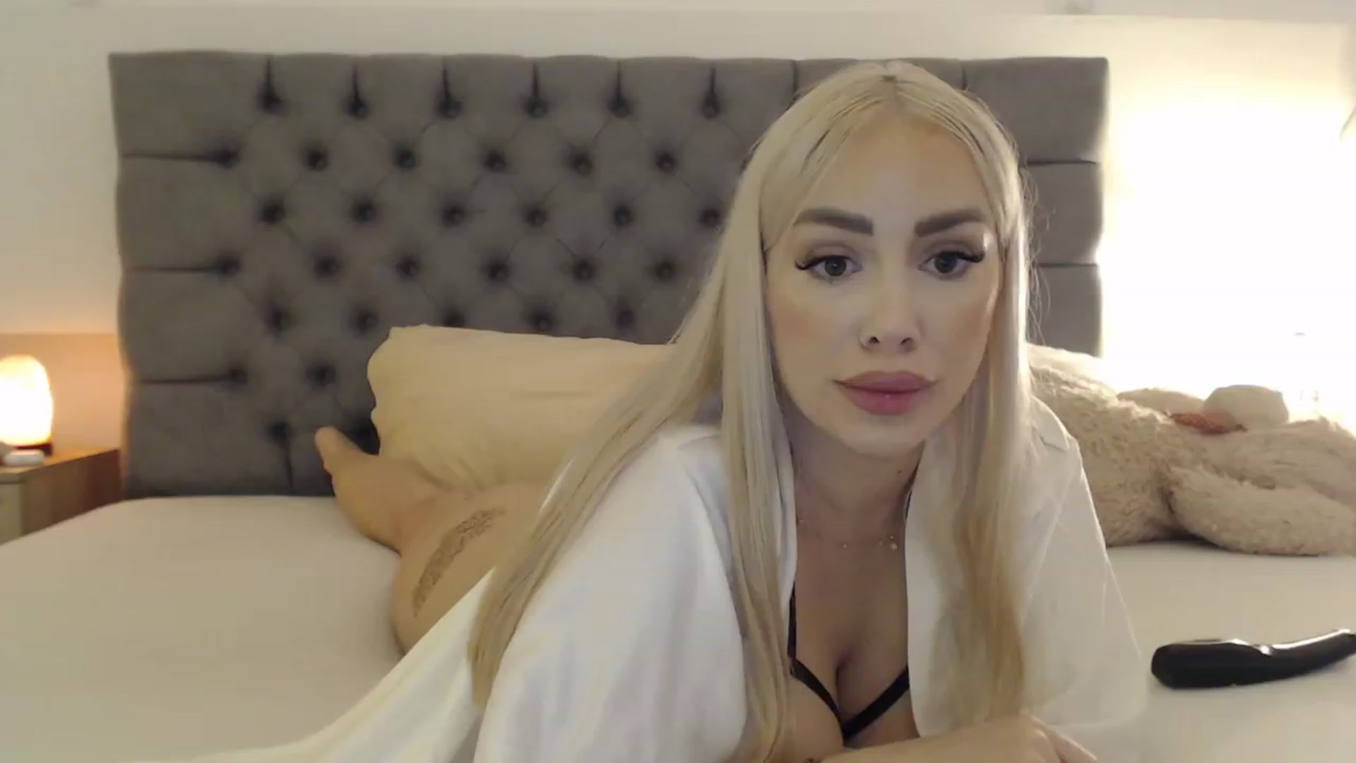 Gallery image thumbnail from Fluffycookie_'s myfreecams stream on, 10/17/2023, 14:42 image 9 of 20
