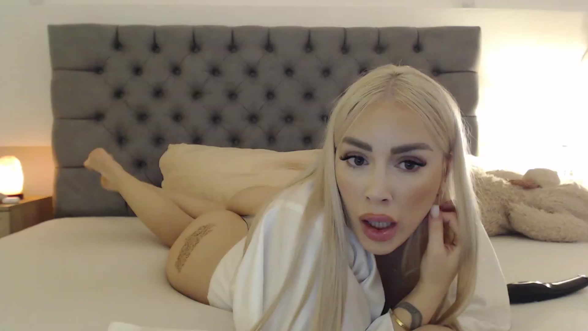 Gallery image thumbnail from Fluffycookie_'s myfreecams stream on, 10/17/2023, 14:42 image 15 of 20