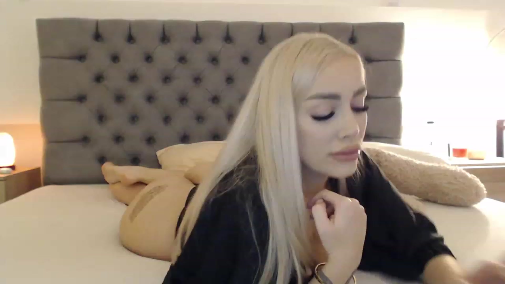 Gallery image thumbnail from Fluffycookie_'s myfreecams stream on, 10/20/2023, 11:23 image 9 of 20