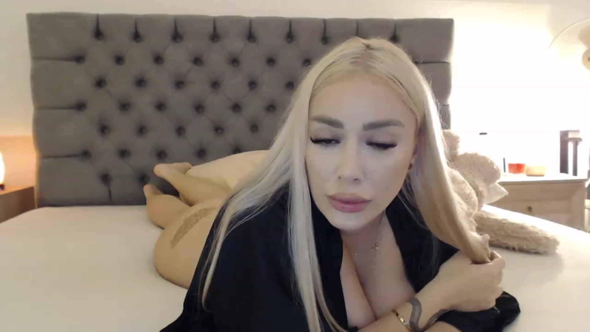 Gallery image thumbnail from Fluffycookie_'s myfreecams stream on, 10/20/2023, 13:00 image 18 of 20