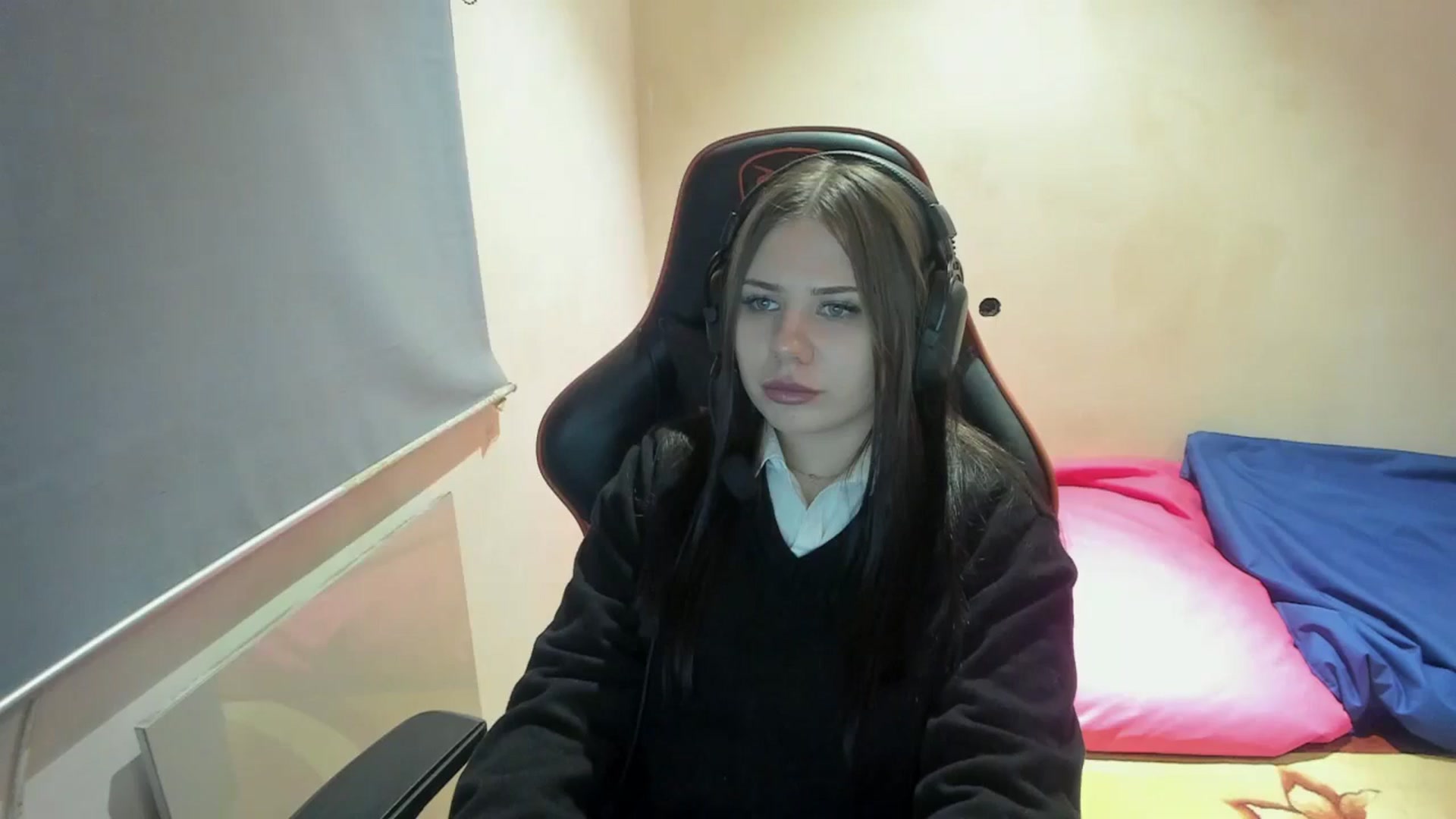 Gallery image thumbnail from FlyingDream's myfreecams stream on, 11/16/2024, 20:21 image 9 of 20