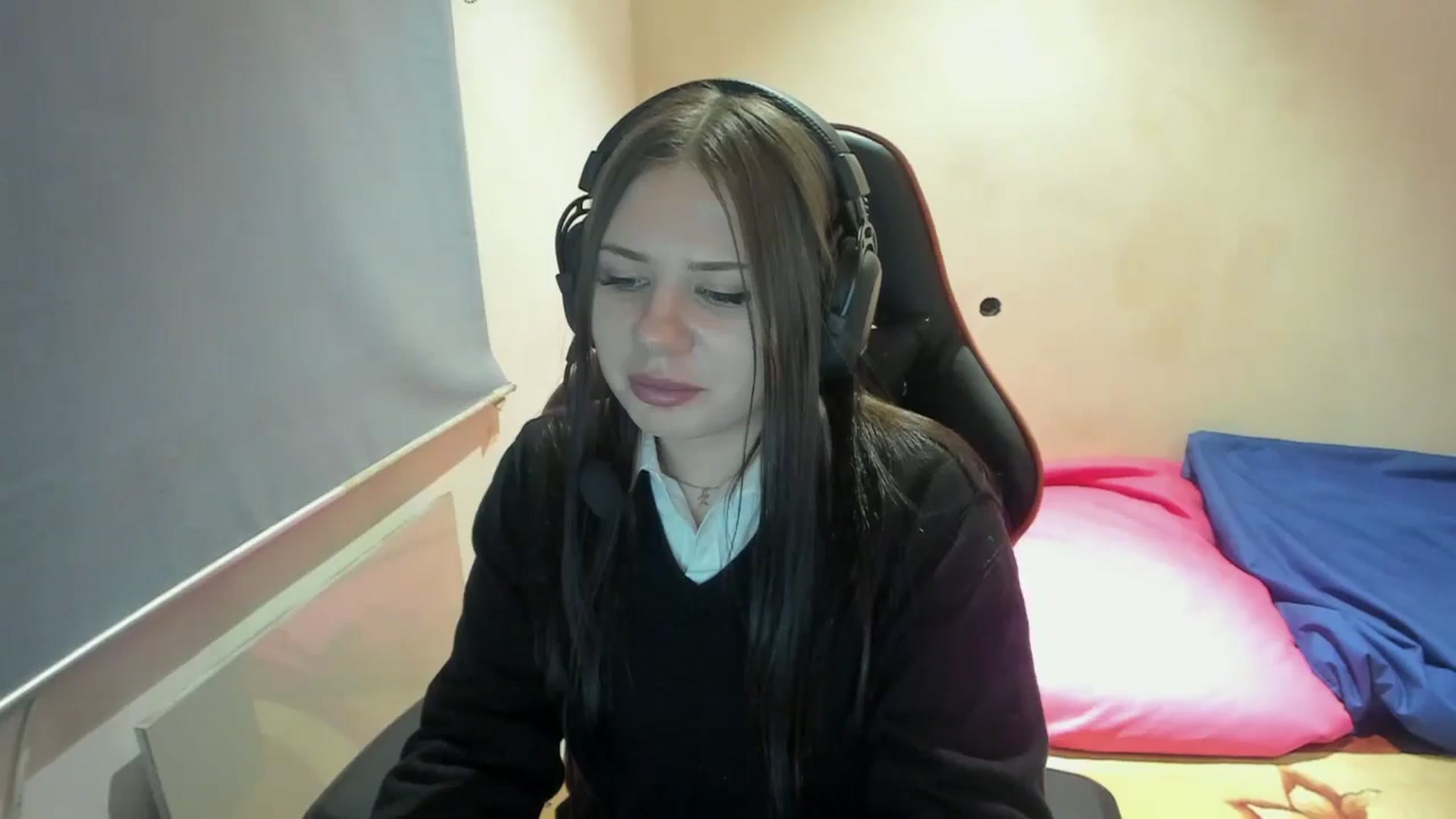 Gallery image thumbnail from FlyingDream's myfreecams stream on, 11/16/2024, 20:21 image 10 of 20