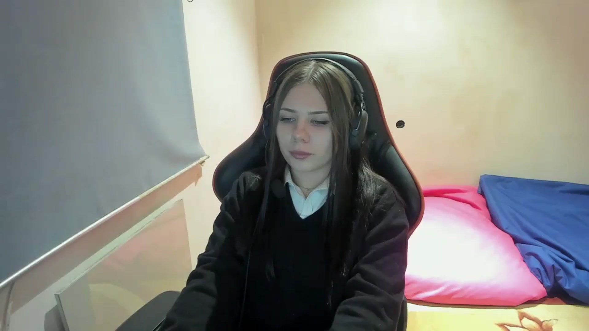 Gallery image thumbnail from FlyingDream's myfreecams stream on, 11/16/2024, 20:21 image 4 of 20