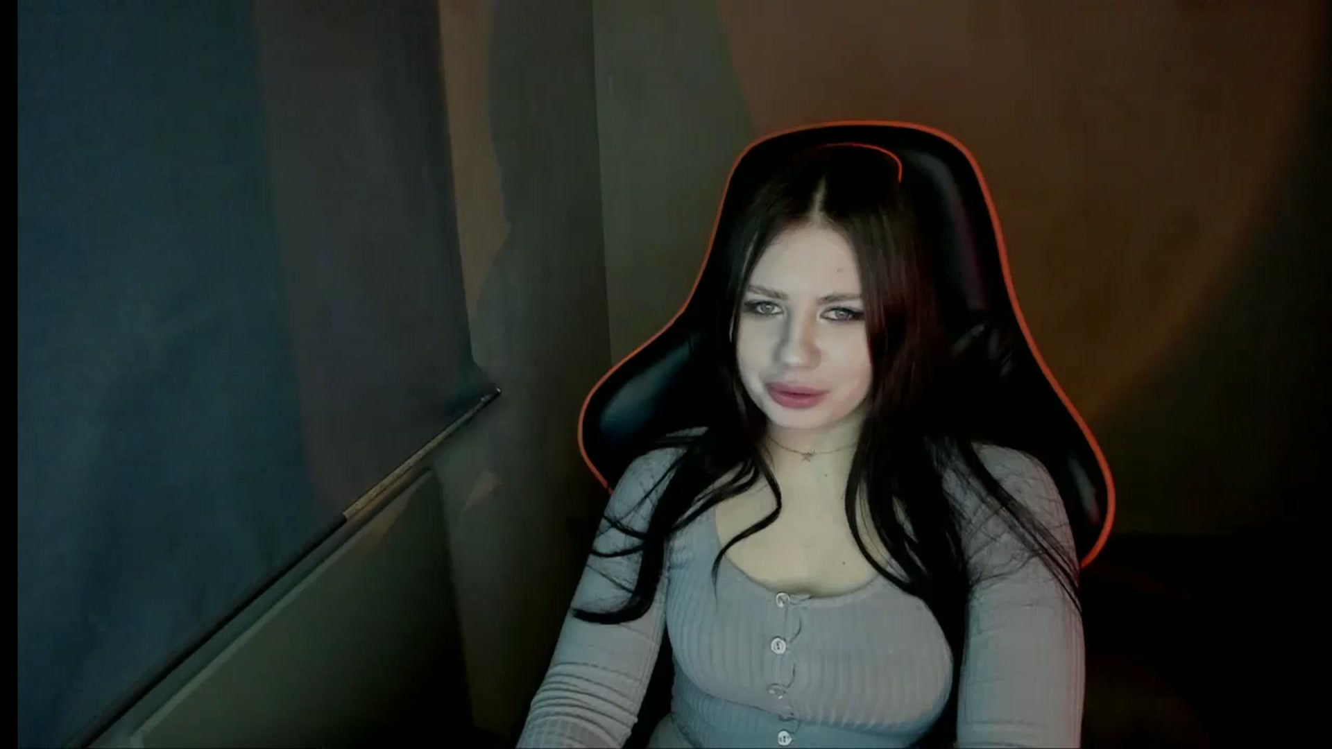 Gallery image thumbnail from FlyingDream's myfreecams stream on, 12/25/2024, 17:40 image 11 of 20