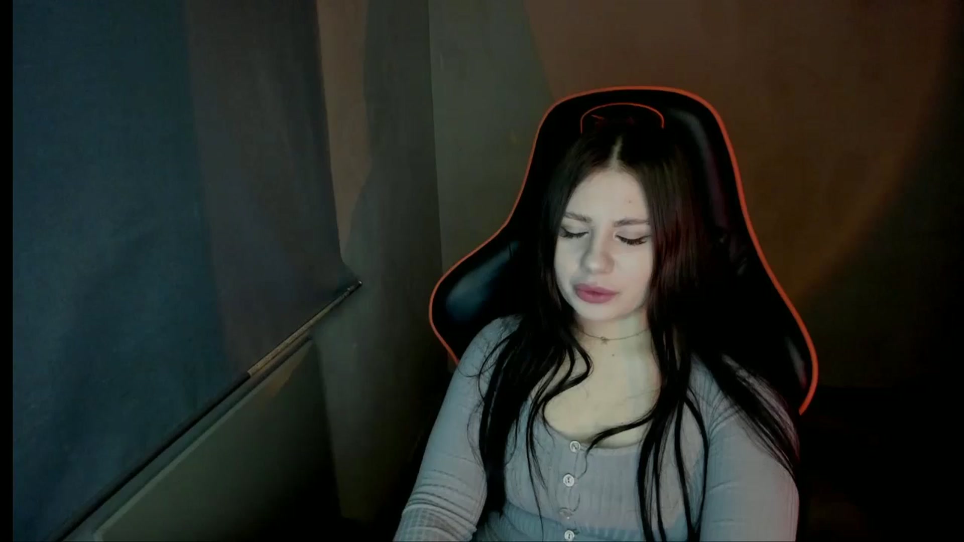 Gallery image thumbnail from FlyingDream's myfreecams stream on, 12/25/2024, 17:40 image 3 of 20