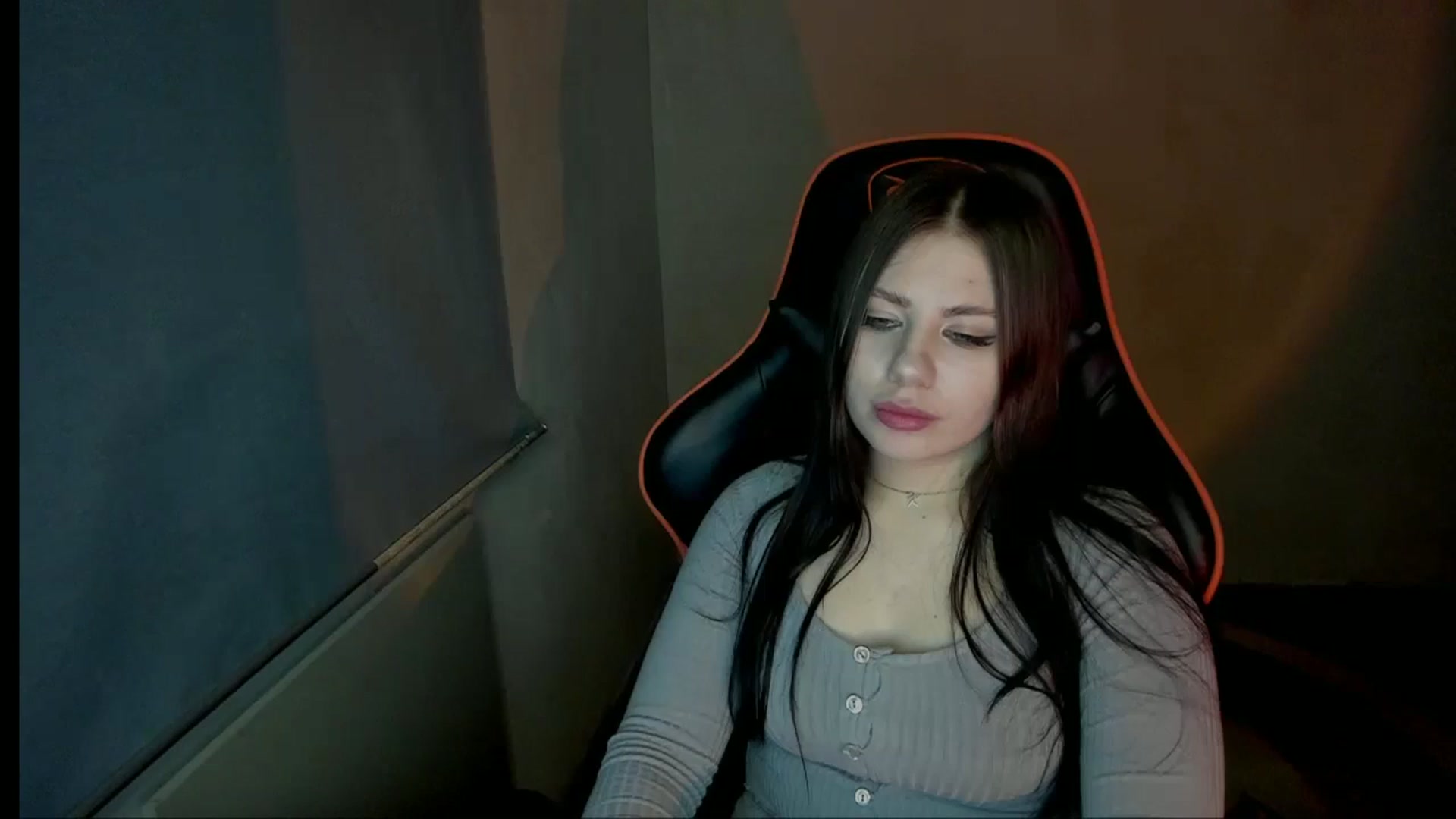Gallery image thumbnail from FlyingDream's myfreecams stream on, 12/25/2024, 18:29 image 16 of 20