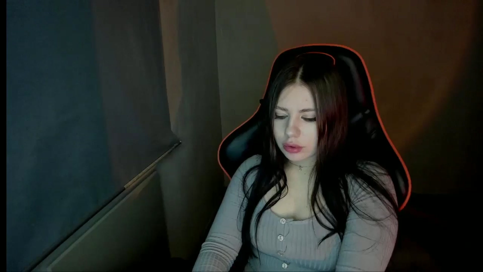 Gallery image thumbnail from FlyingDream's myfreecams stream on, 12/25/2024, 18:29 image 19 of 20