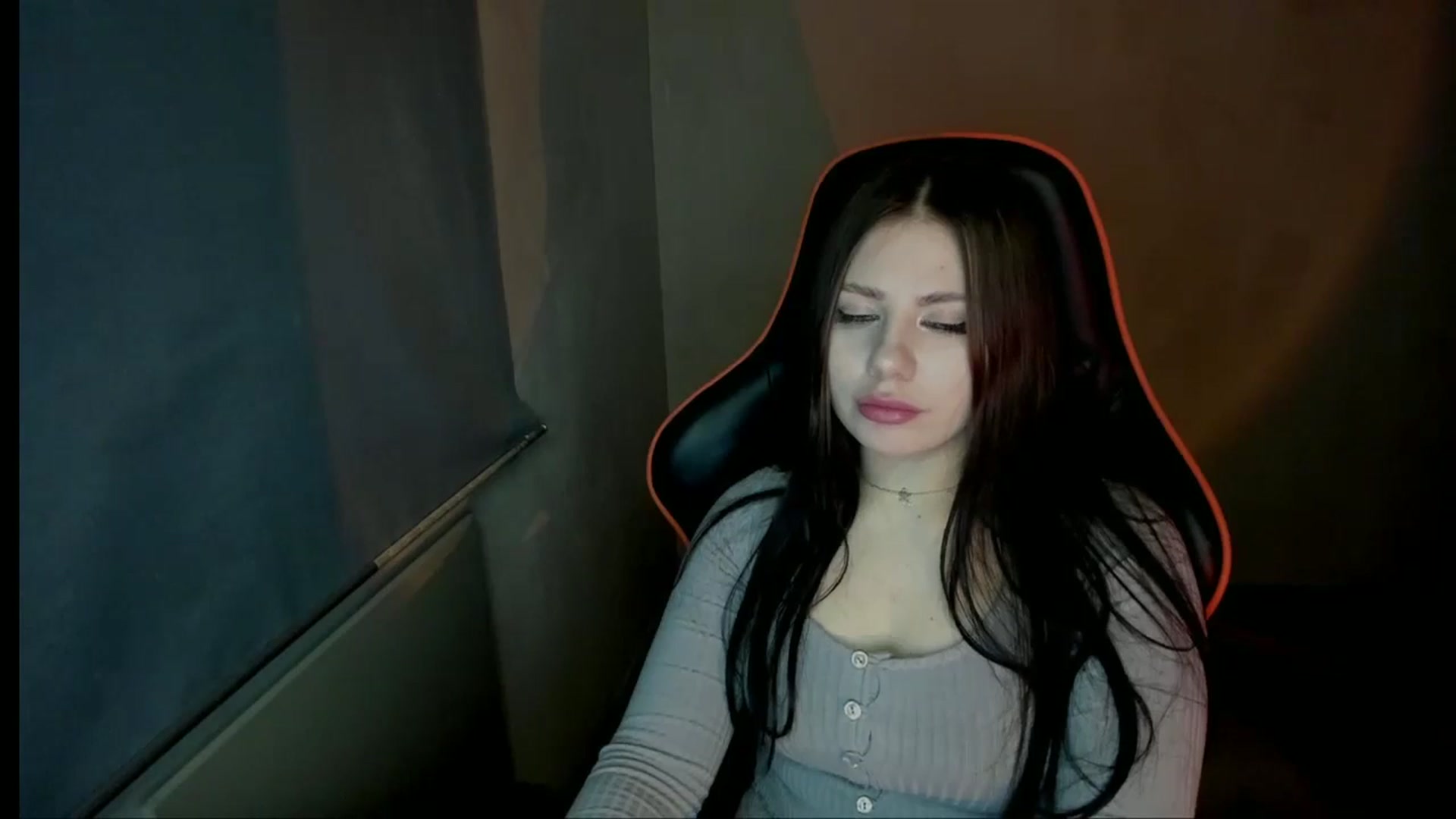 Gallery image thumbnail from FlyingDream's myfreecams stream on, 12/25/2024, 18:29 image 10 of 20