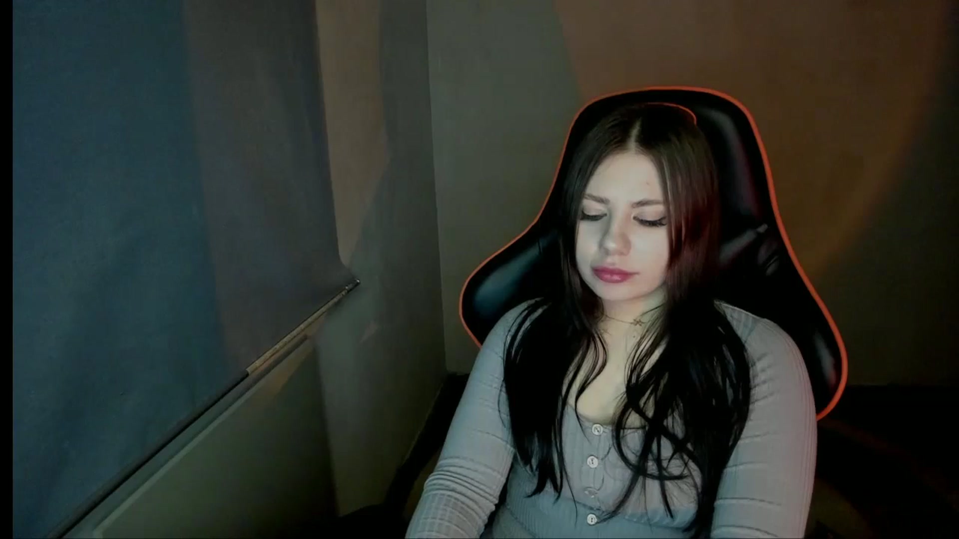 Gallery image thumbnail from FlyingDream's myfreecams stream on, 12/25/2024, 19:44 image 20 of 20