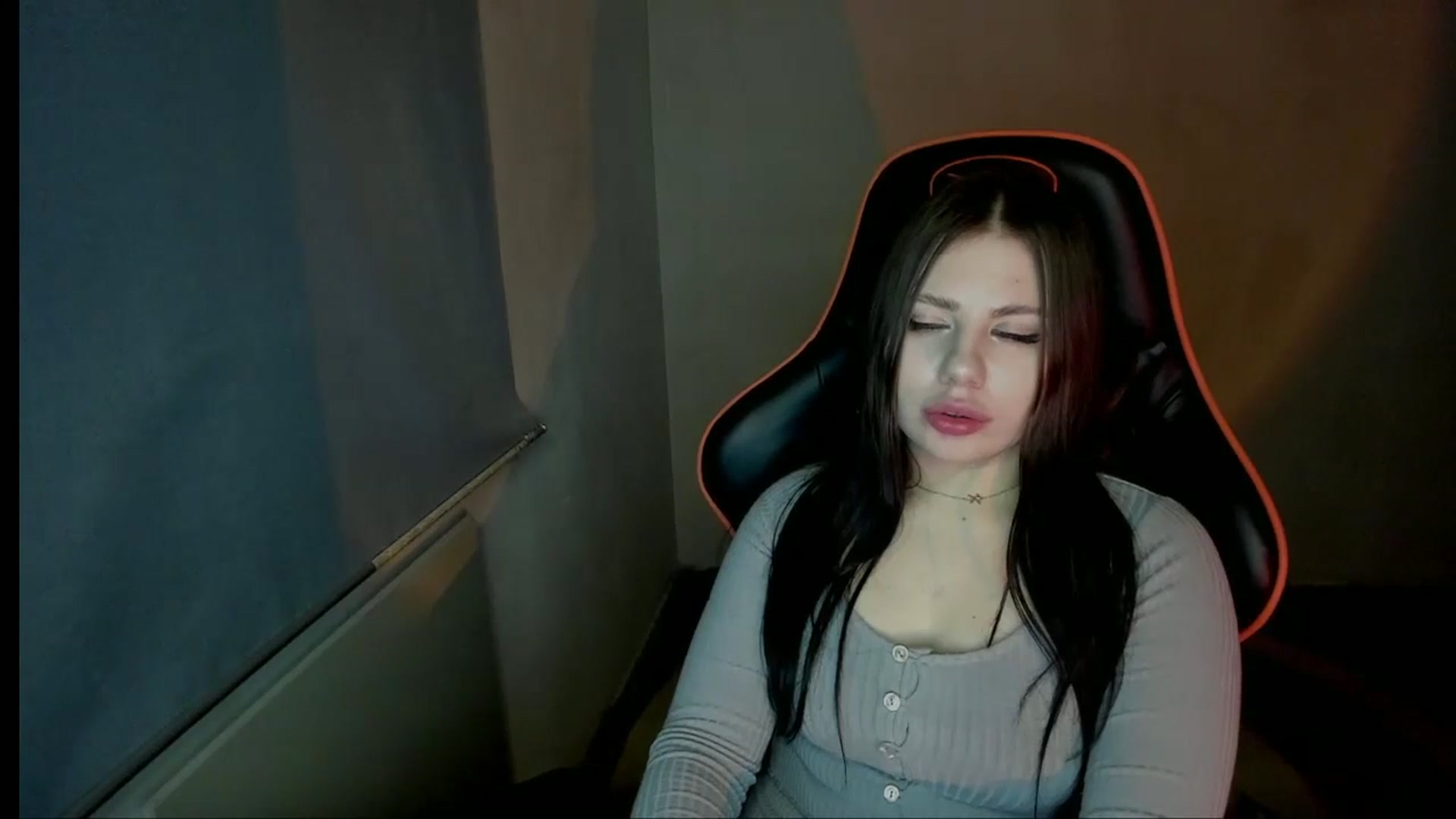 Gallery image thumbnail from FlyingDream's myfreecams stream on, 12/25/2024, 19:44 image 10 of 20
