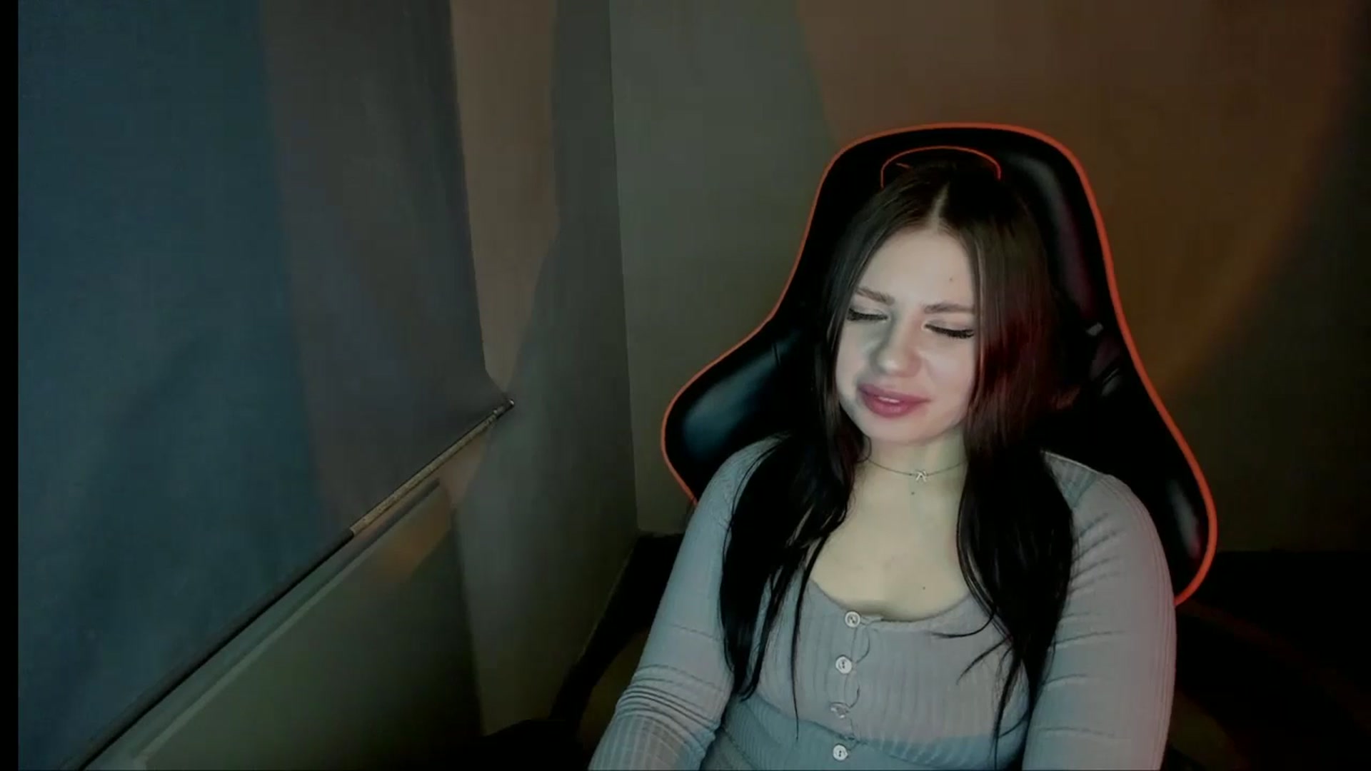 Gallery image thumbnail from FlyingDream's myfreecams stream on, 12/25/2024, 19:44 image 13 of 20