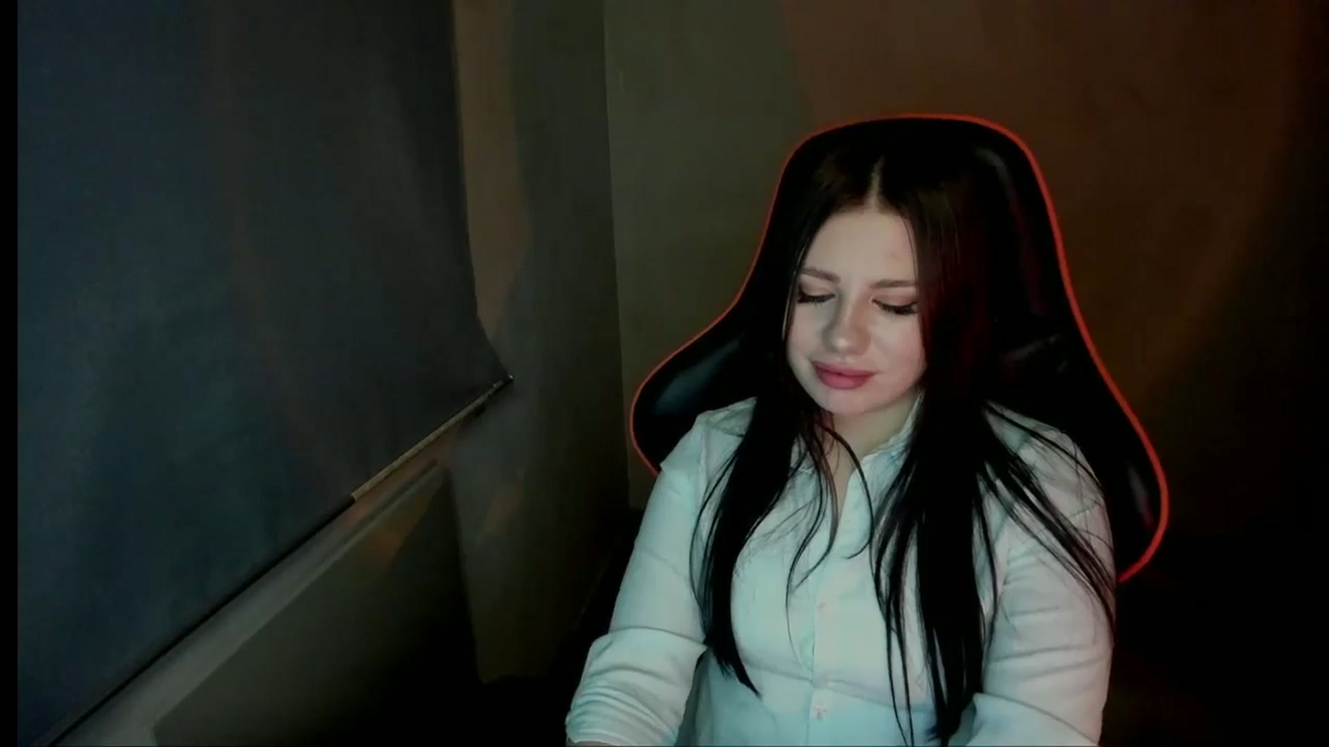 Gallery image thumbnail from FlyingDream's myfreecams stream on, 12/27/2024, 16:33 image 20 of 20