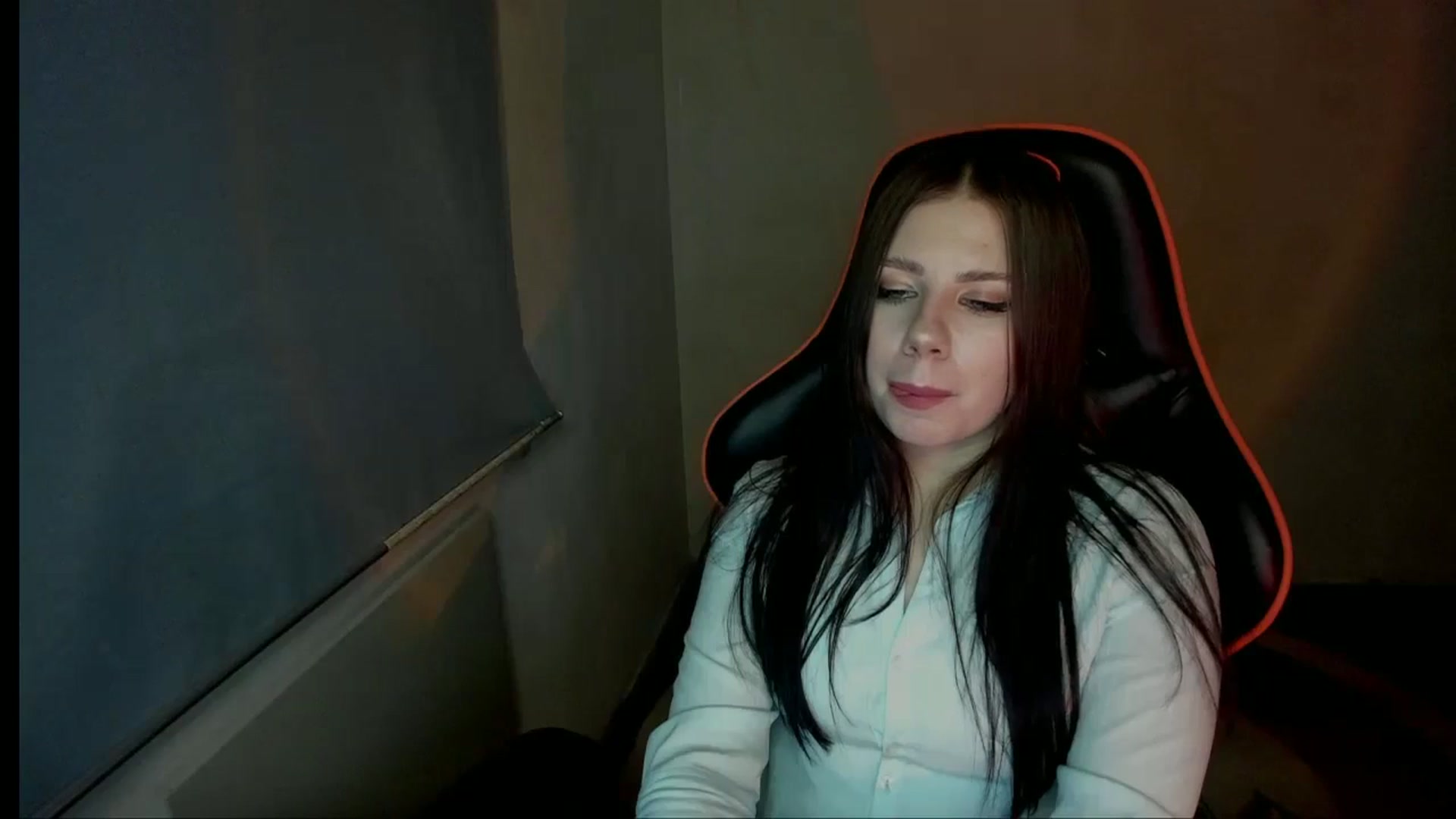 Gallery image thumbnail from FlyingDream's myfreecams stream on, 12/27/2024, 16:33 image 12 of 20