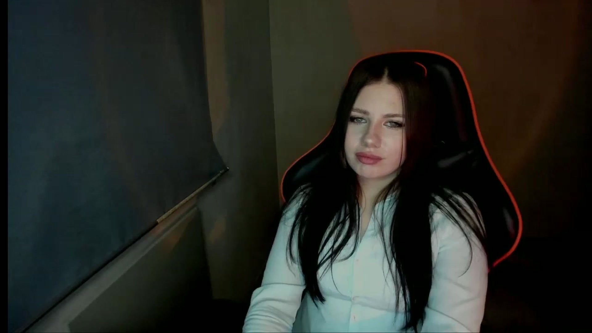 Gallery image thumbnail from FlyingDream's myfreecams stream on, 12/27/2024, 16:33 image 10 of 20