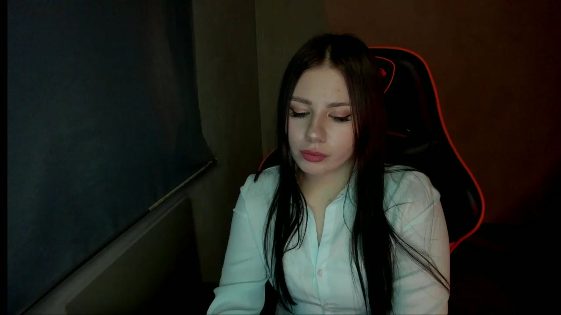Gallery image thumbnail from FlyingDream's myfreecams stream on, 12/27/2024, 16:33 image 2 of 20