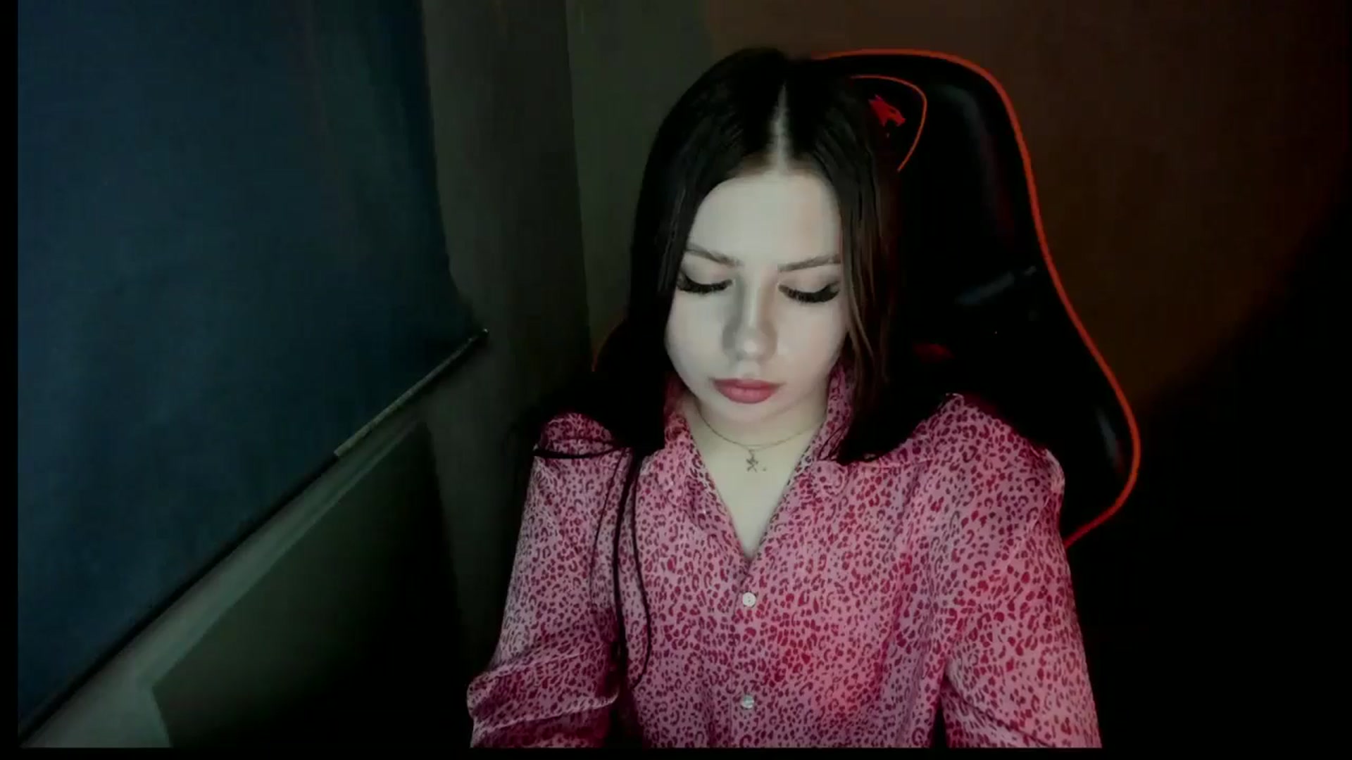 Gallery image thumbnail from FlyingDream's myfreecams stream on, 01/02/2025, 19:06 image 8 of 20
