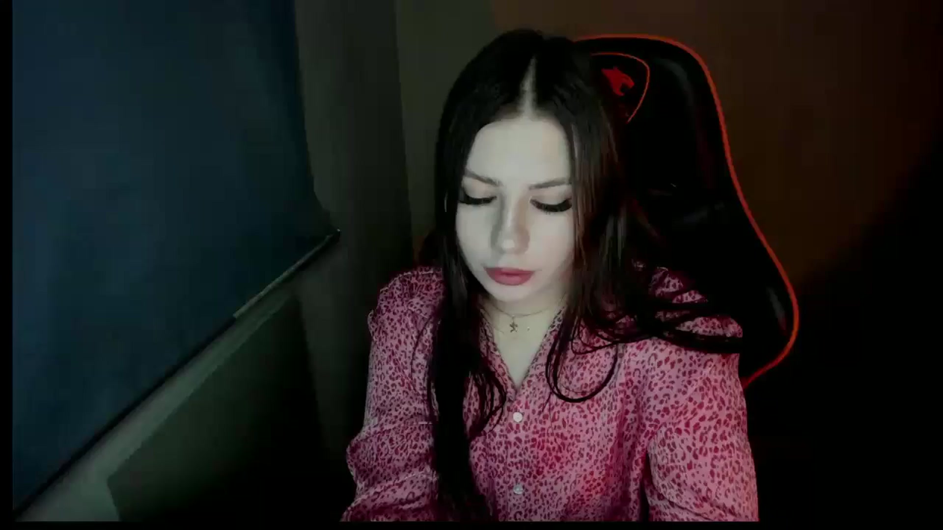 Gallery image thumbnail from FlyingDream's myfreecams stream on, 01/02/2025, 19:06 image 13 of 20