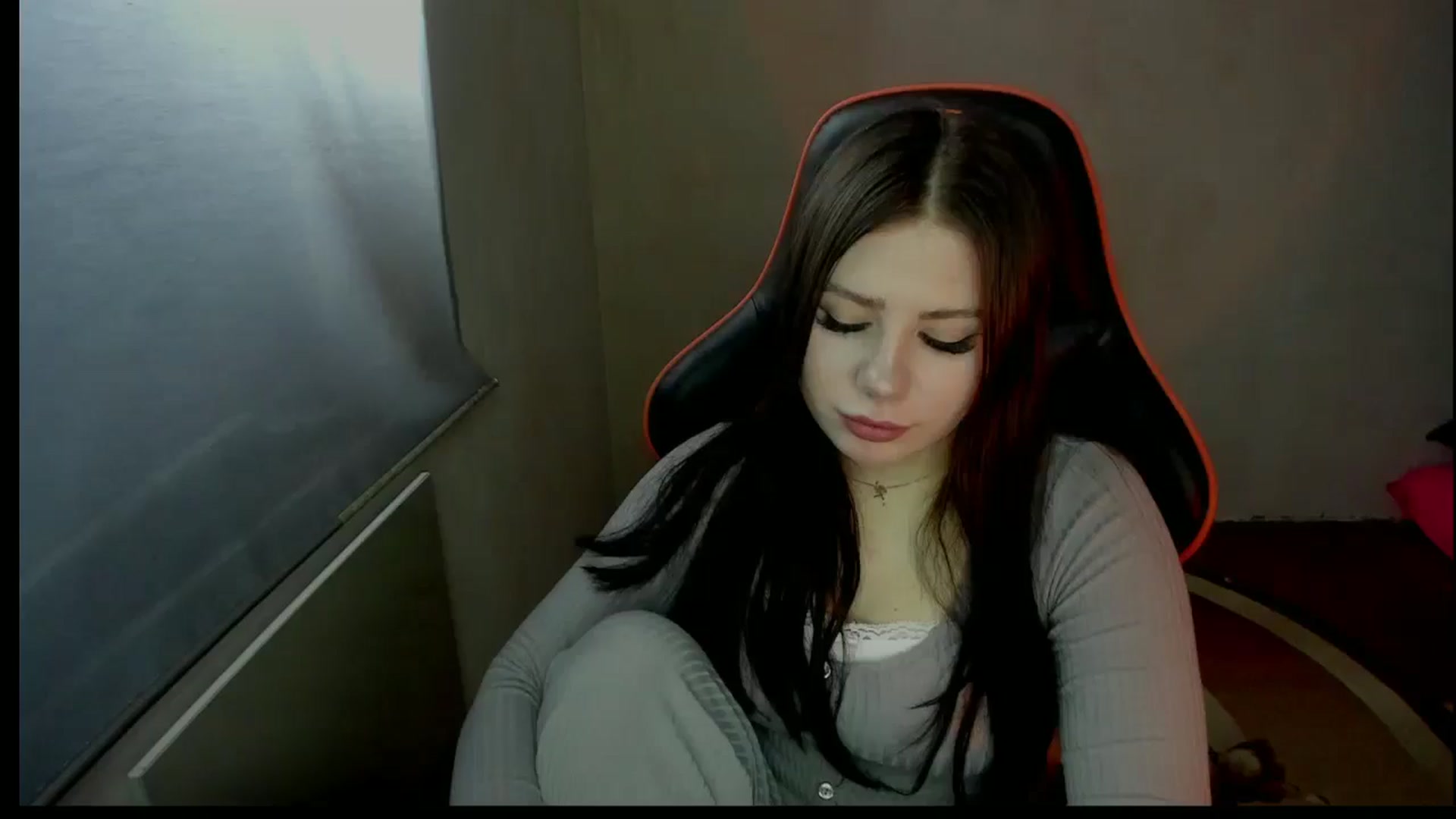 Gallery image thumbnail from FlyingDream's myfreecams stream on, 01/06/2025, 09:51 image 9 of 20