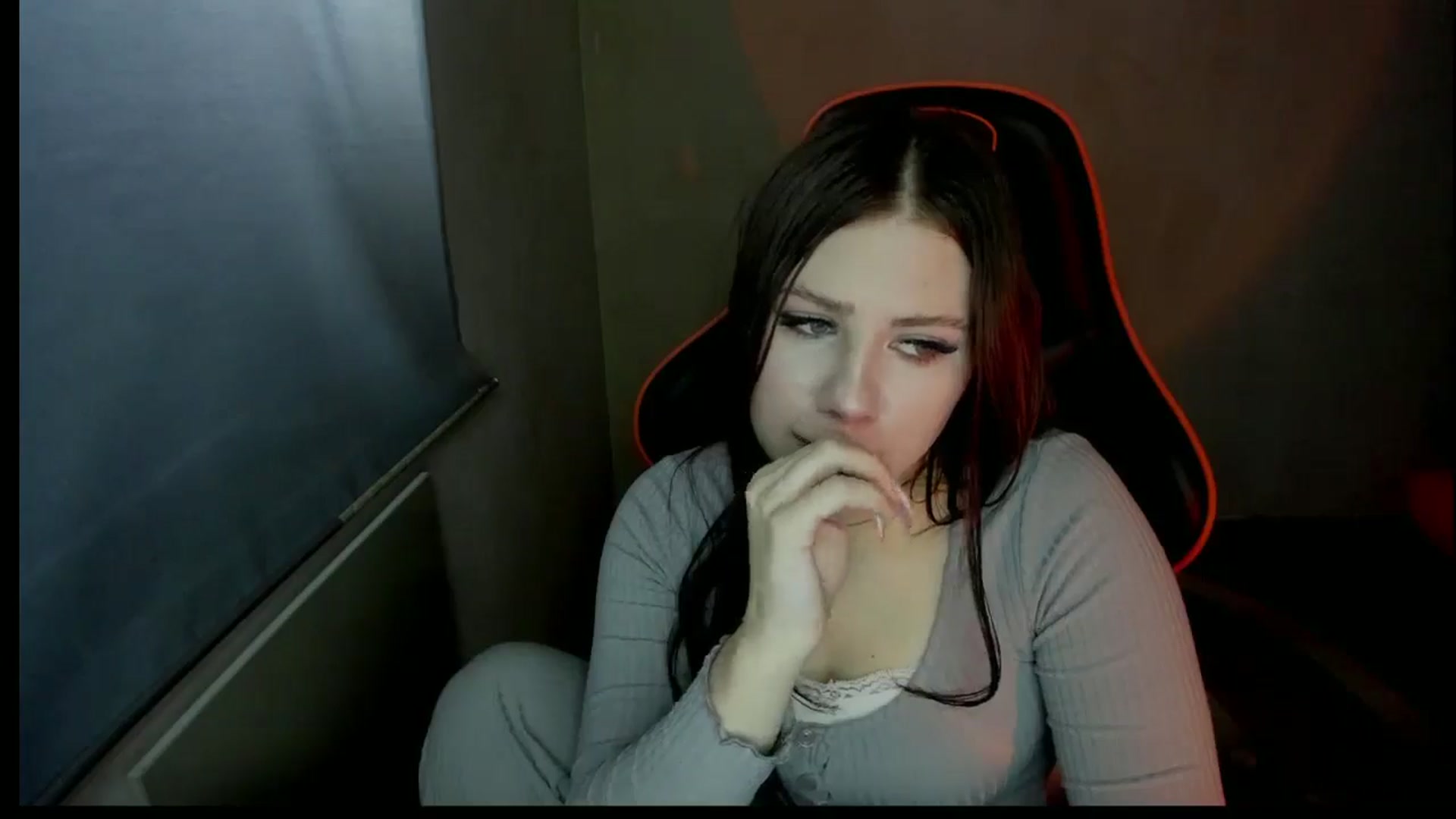 Gallery image thumbnail from FlyingDream's myfreecams stream on, 01/06/2025, 11:57 image 13 of 20