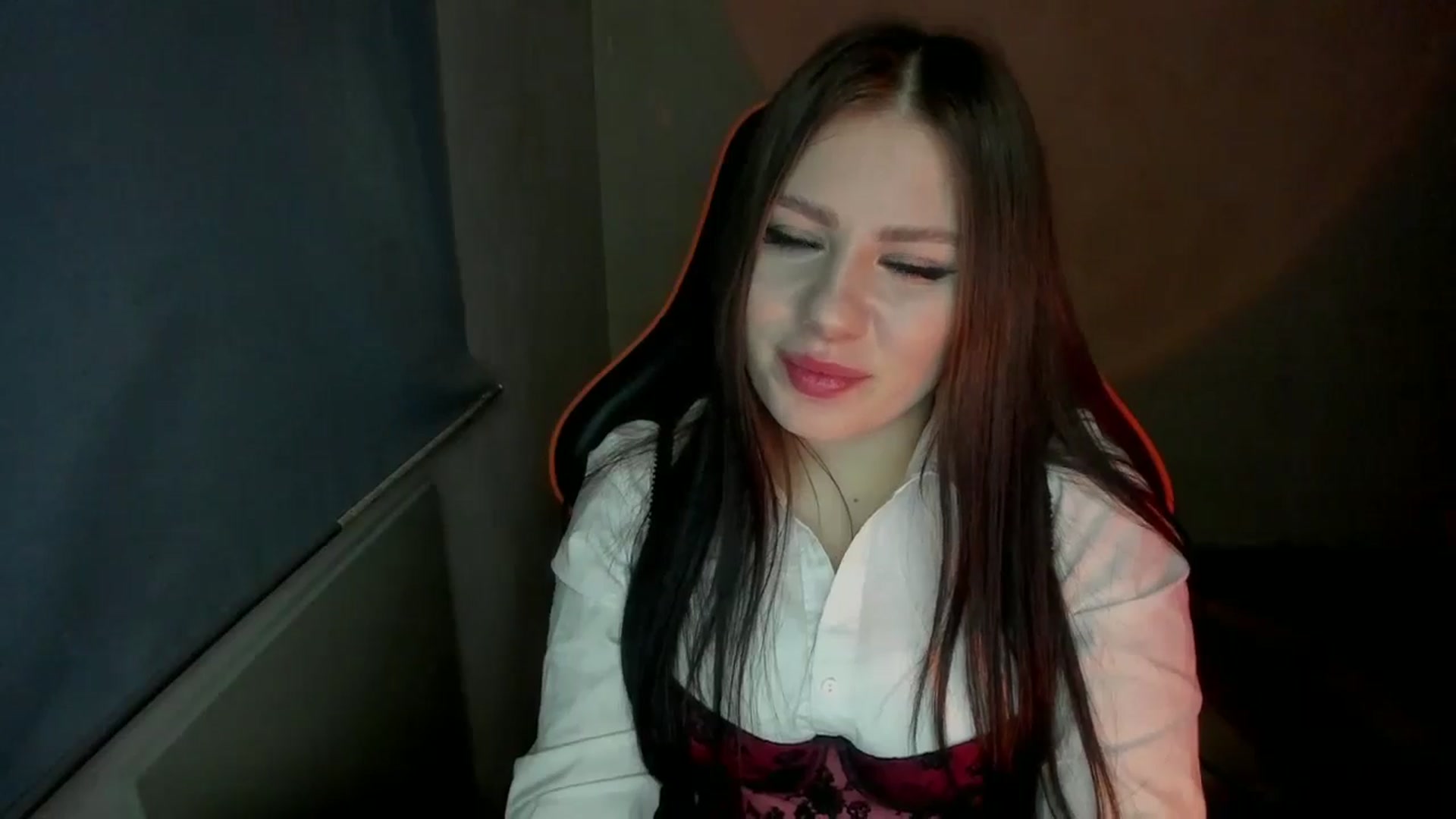 Gallery image thumbnail from FlyingDream's myfreecams stream on, 01/07/2025, 19:49 image 13 of 20