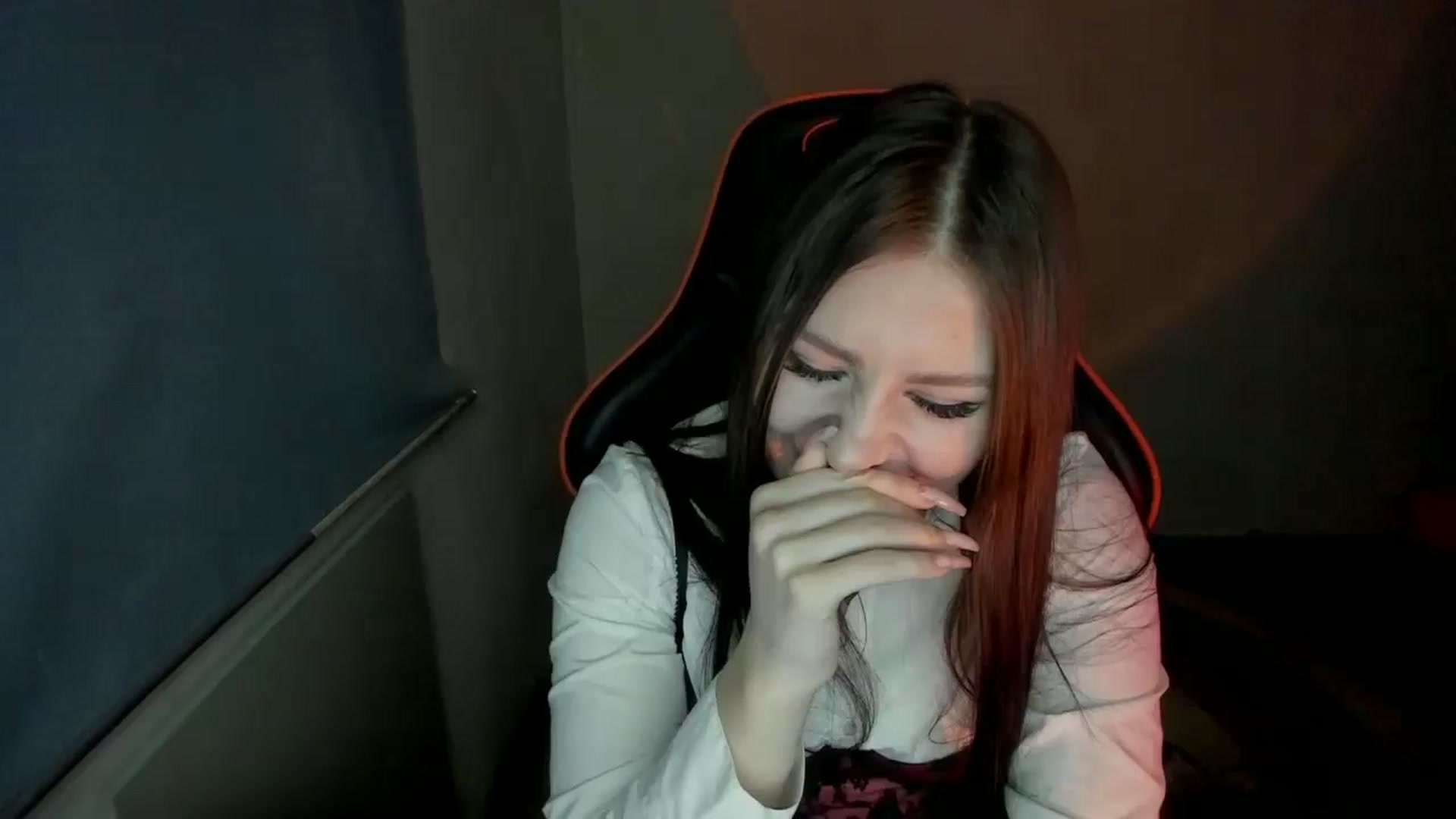 Gallery image thumbnail from FlyingDream's myfreecams stream on, 01/07/2025, 19:49 image 10 of 20